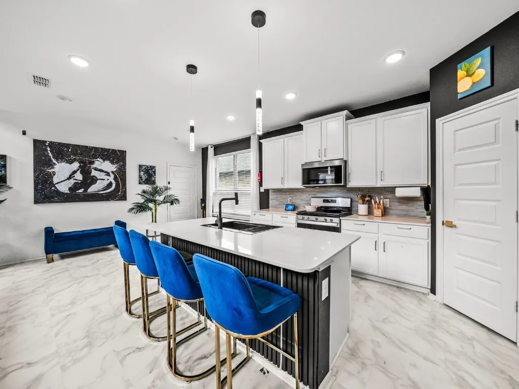 Single Family Residence For Rent in Dallas County , 1908 Twisted Tree Lane, Mesquite, Texas 75181, 4 Bedroom, 3 Bathroom, 2 Garage spaces, 2,713 Sqft, built in 2023, mls#21320665, Real Estate Agent in Mesquite, Homes For Rent in Dallas county, Homes For Rent in Mesquite, Realtor in Mesquite Texas, Real Estate Brokerage Independent Realty Texas, Luminita Cordes Realtor