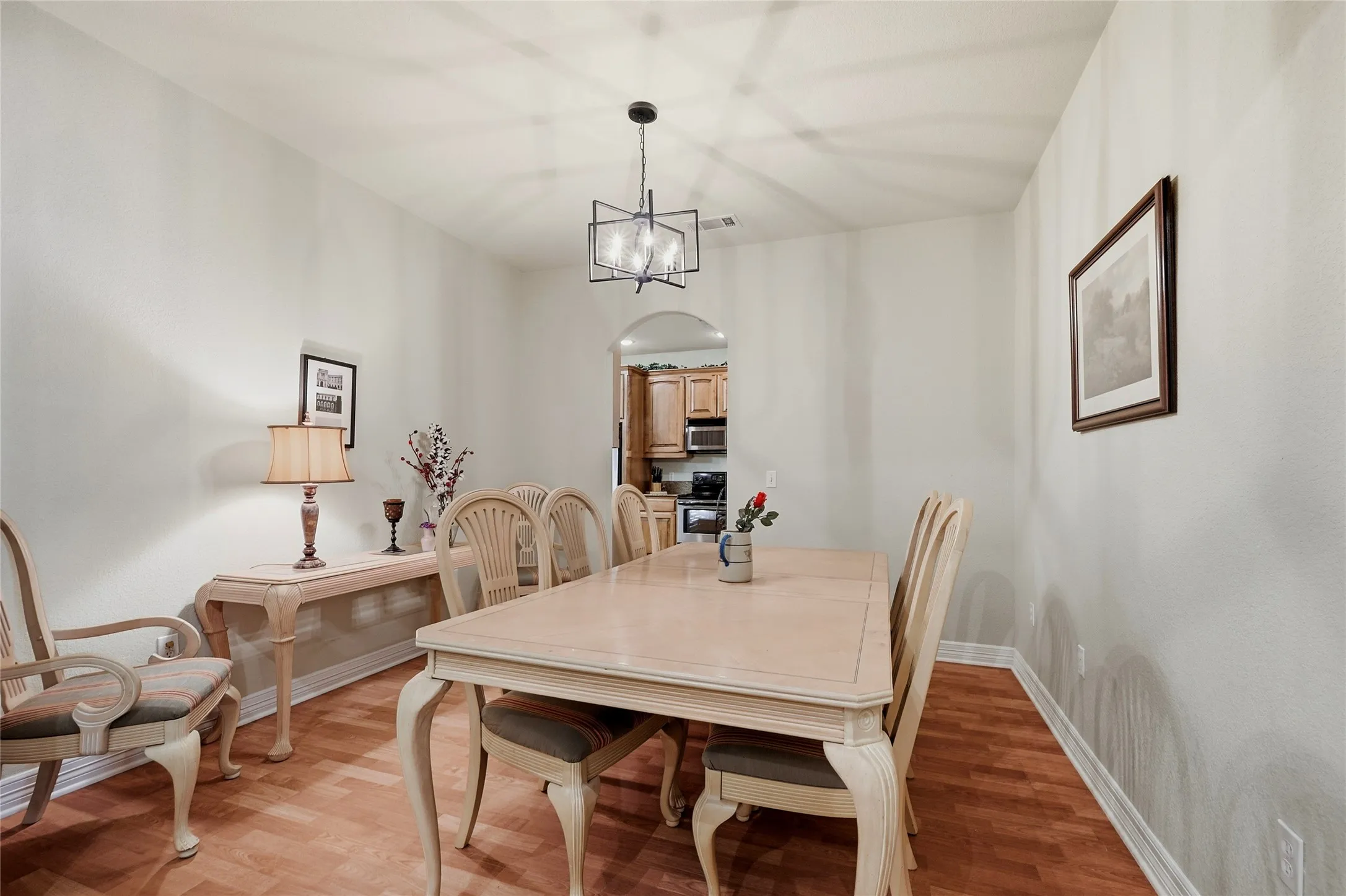 Single Family Residence For Sale in Grayson County , 35 GREENWAY Bend, Pottsboro, Texas 75076, 4 Bedrooms, 2 Bathrooms, 2 Garage spaces, 2,000 Sqft, built in 2003, Price $425,800, mls#21345759, Real Estate Agent in Pottsboro, Homes For Sale in Grayson county, Homes For Sale in Pottsboro, Realtor in Pottsboro Texas, Real Estate Brokerage Independent Realty Texas, Luminita Cordes Realtor