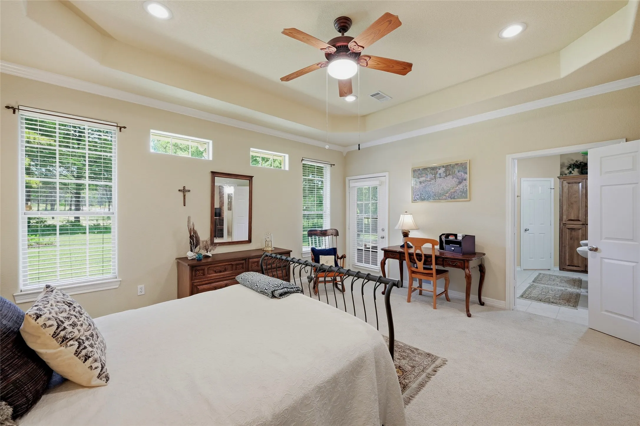 Single Family Residence For Sale in Grayson County , 35 GREENWAY Bend, Pottsboro, Texas 75076, 4 Bedrooms, 2 Bathrooms, 2 Garage spaces, 2,000 Sqft, built in 2003, Price $425,800, mls#21345759, Real Estate Agent in Pottsboro, Homes For Sale in Grayson county, Homes For Sale in Pottsboro, Realtor in Pottsboro Texas, Real Estate Brokerage Independent Realty Texas, Luminita Cordes Realtor