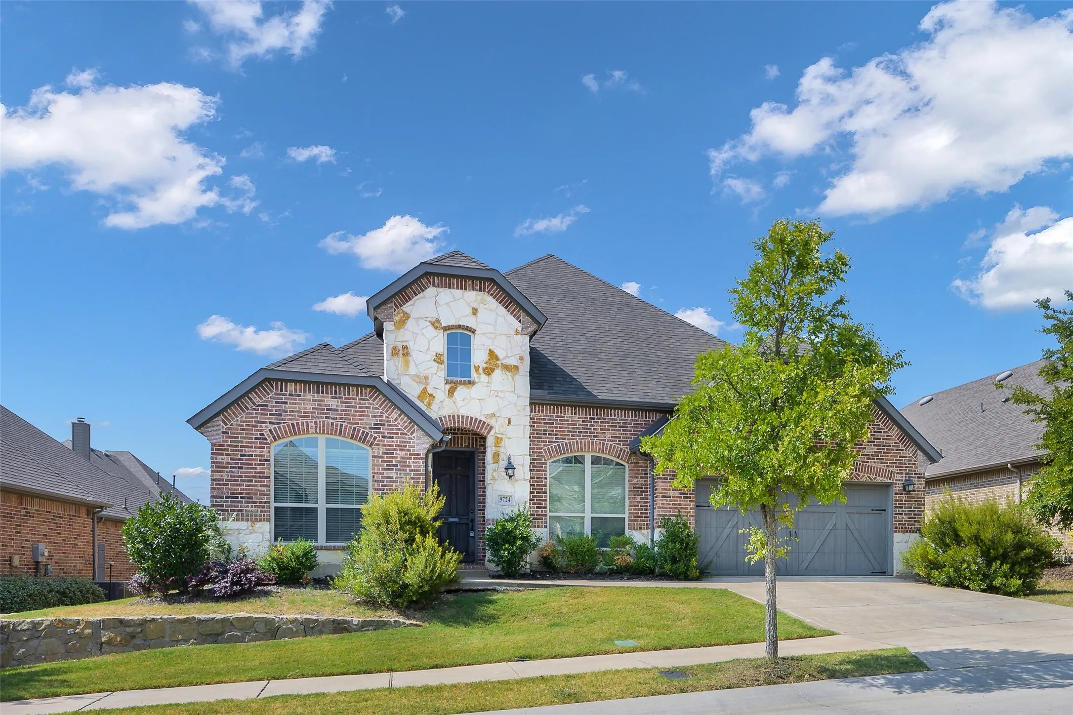 Single Family Residence For Rent in Denton County , 9724 Excursion Drive, Little Elm, Texas 75068, 5 Bedroom, 4 Bathroom, 3 Garage spaces, 3,045 Sqft, built in 2018, mls#21345918, Real Estate Agent in Little Elm, Homes For Rent in Denton county, Homes For Rent in Little Elm, Realtor in Little Elm Texas, Real Estate Brokerage Independent Realty Texas, Luminita Cordes Realtor