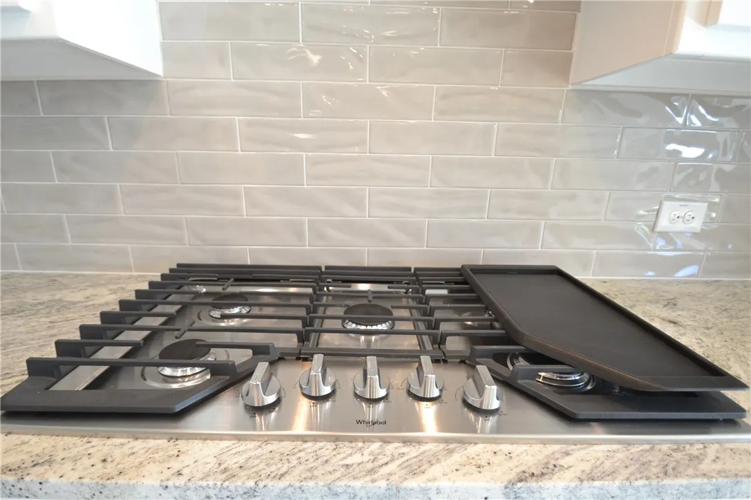 Single Family Residence For Rent in Denton County , 9724 Excursion Drive, Little Elm, Texas 75068, 5 Bedroom, 4 Bathroom, 3 Garage spaces, 3,045 Sqft, built in 2018, mls#21345918, Real Estate Agent in Little Elm, Homes For Rent in Denton county, Homes For Rent in Little Elm, Realtor in Little Elm Texas, Real Estate Brokerage Independent Realty Texas, Luminita Cordes Realtor