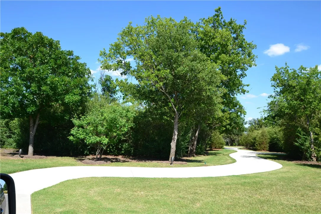 Single Family Residence For Rent in Denton County , 9724 Excursion Drive, Little Elm, Texas 75068, 5 Bedroom, 4 Bathroom, 3 Garage spaces, 3,045 Sqft, built in 2018, mls#21345918, Real Estate Agent in Little Elm, Homes For Rent in Denton county, Homes For Rent in Little Elm, Realtor in Little Elm Texas, Real Estate Brokerage Independent Realty Texas, Luminita Cordes Realtor
