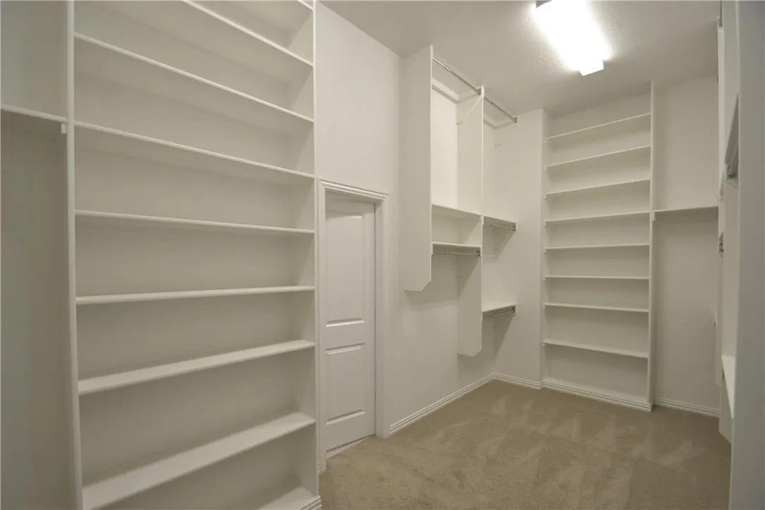 Single Family Residence For Rent in Denton County , 9724 Excursion Drive, Little Elm, Texas 75068, 5 Bedroom, 4 Bathroom, 3 Garage spaces, 3,045 Sqft, built in 2018, mls#21345918, Real Estate Agent in Little Elm, Homes For Rent in Denton county, Homes For Rent in Little Elm, Realtor in Little Elm Texas, Real Estate Brokerage Independent Realty Texas, Luminita Cordes Realtor