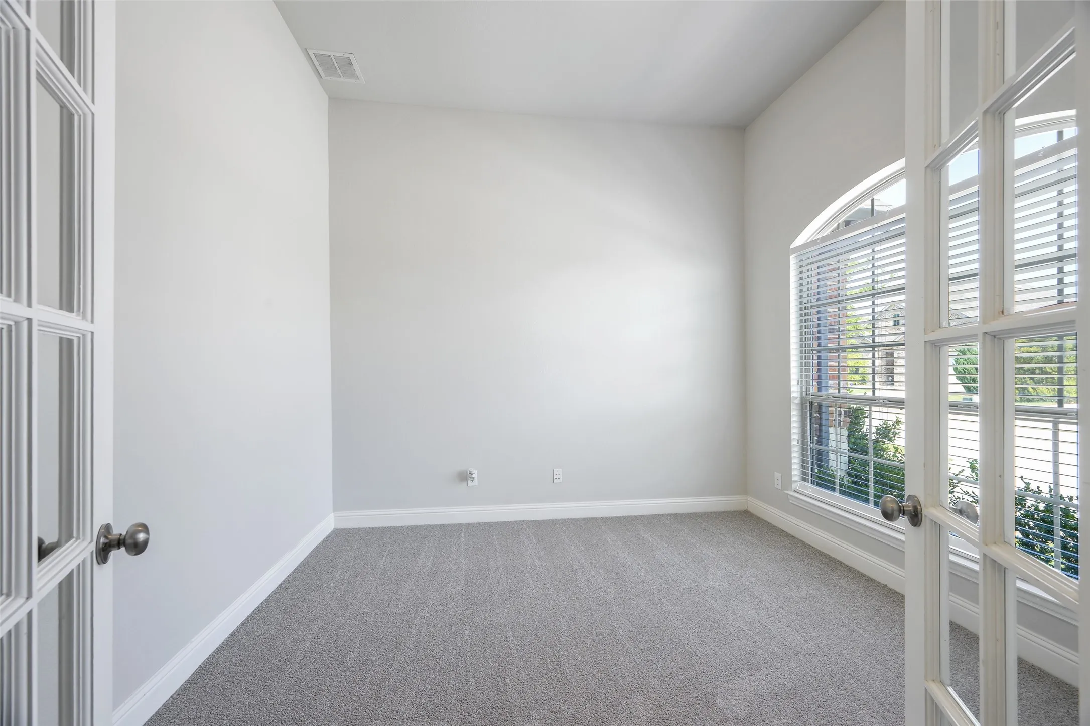 Single Family Residence For Rent in Denton County , 9724 Excursion Drive, Little Elm, Texas 75068, 5 Bedroom, 4 Bathroom, 3 Garage spaces, 3,045 Sqft, built in 2018, mls#21345918, Real Estate Agent in Little Elm, Homes For Rent in Denton county, Homes For Rent in Little Elm, Realtor in Little Elm Texas, Real Estate Brokerage Independent Realty Texas, Luminita Cordes Realtor