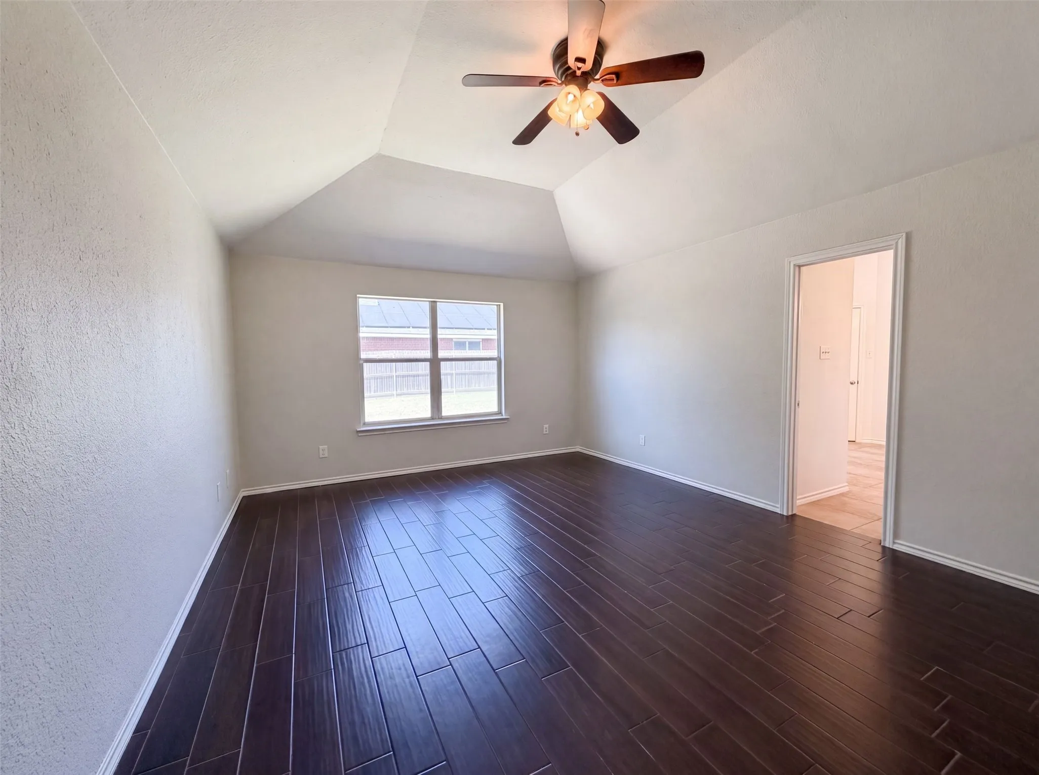 Single Family Residence For Sale in Johnson County , 825 Adams Drive, Burleson, Texas 76028, 3 Bedroom, 2 Bathroom, 2 Garage spaces, 2,342 Sqft, built in 2002, mls#21345914, Real Estate Agent in Burleson, Homes For Sale in Johnson county, Homes For Sale in Burleson, Realtor in Burleson Texas, Real Estate Brokerage Independent Realty Texas, Luminita Cordes Realtor
