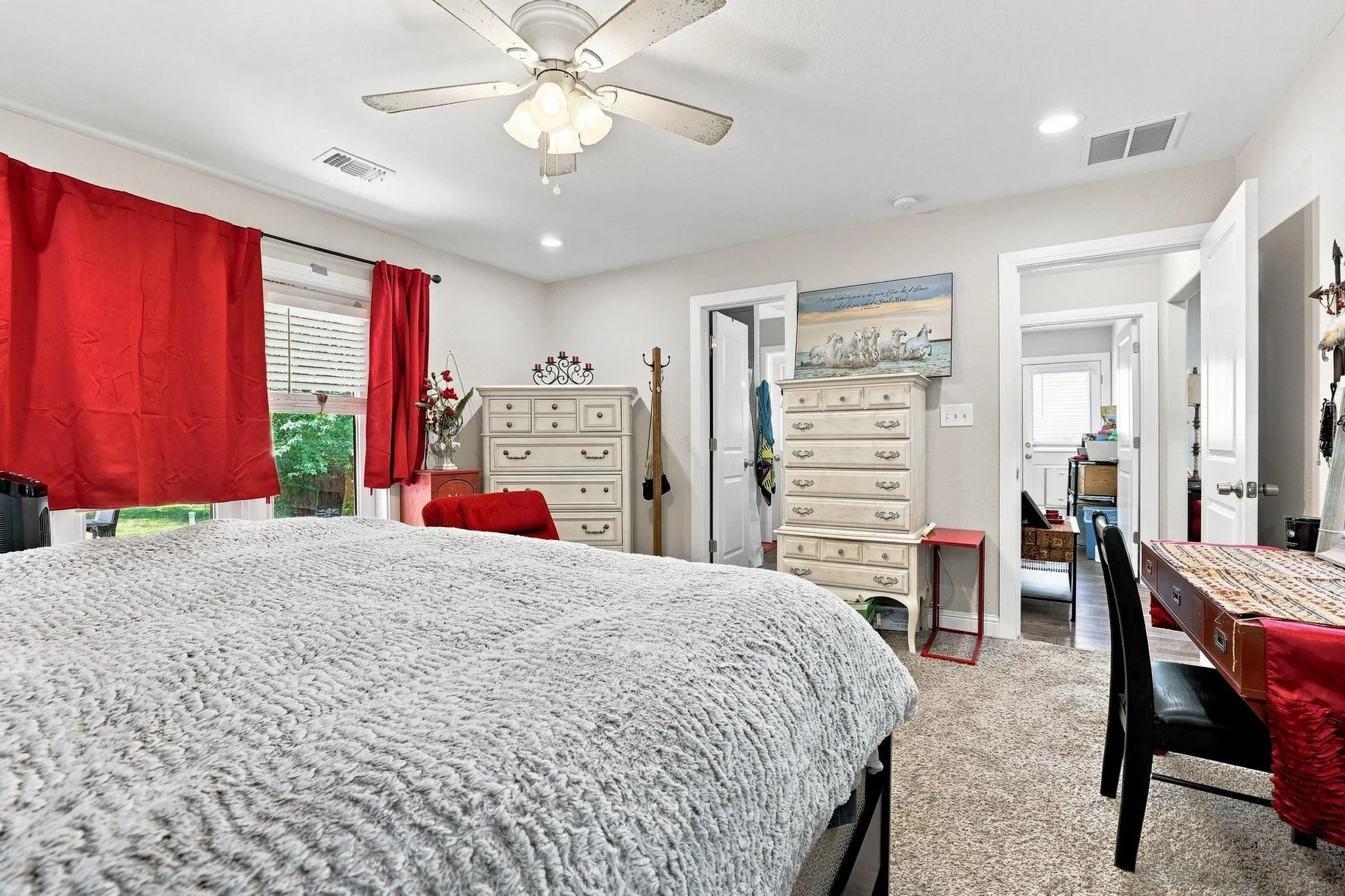 Single Family Residence For Sale in Grayson County , 517 E Hanna Street, Denison, Texas 75021, 3 Bedroom, 2 Bathroom, Garage spaces, 1,332 Sqft, built in 2020, mls#21340870, Real Estate Agent in Denison, Homes For Sale in Grayson county, Homes For Sale in Denison, Realtor in Denison Texas, Real Estate Brokerage Independent Realty Texas, Luminita Cordes Realtor