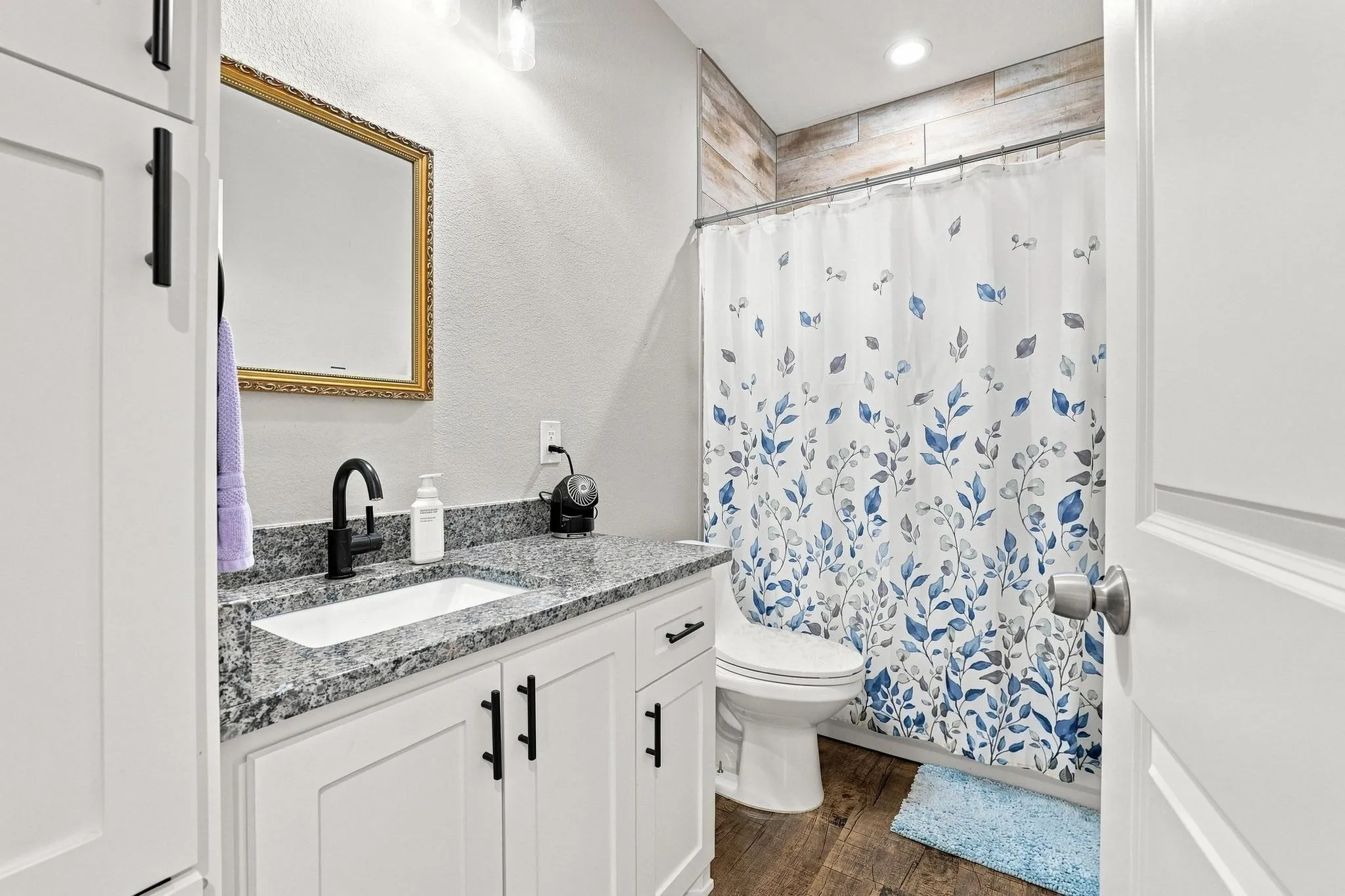 Single Family Residence For Sale in Grayson County , 517 E Hanna Street, Denison, Texas 75021, 3 Bedroom, 2 Bathroom, Garage spaces, 1,332 Sqft, built in 2020, mls#21340870, Real Estate Agent in Denison, Homes For Sale in Grayson county, Homes For Sale in Denison, Realtor in Denison Texas, Real Estate Brokerage Independent Realty Texas, Luminita Cordes Realtor