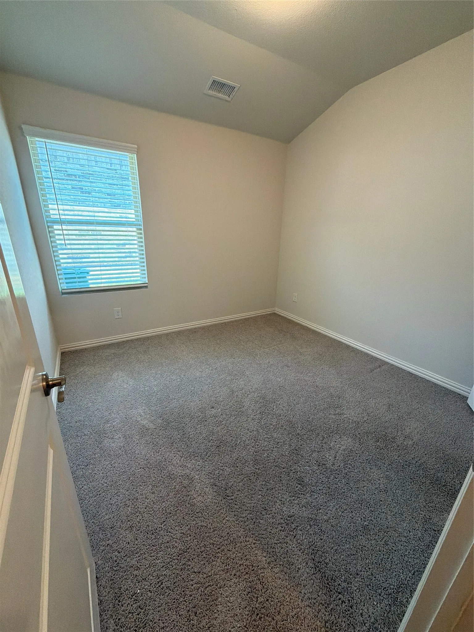 Single Family Residence For Rent in Tarrant County , 10508 Big Lagoon Drive, Fort Worth, Texas 76179, 4 Bedrooms, 2 Bathrooms, 2 Garage spaces, 1,731 Sqft, built in 2021, Price $2,400, mls#21345890, Real Estate Agent in Fort Worth, Homes For Rent in Tarrant county, Homes For Rent in Fort Worth, Realtor in Fort Worth Texas, Real Estate Brokerage Independent Realty Texas, Luminita Cordes Realtor