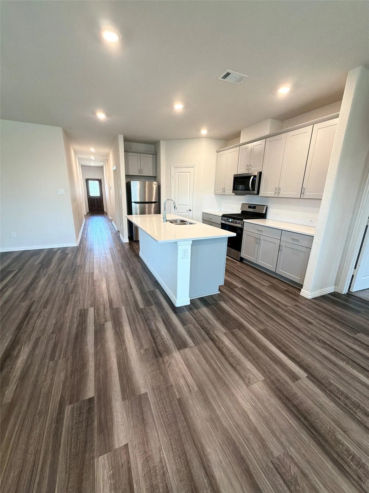 Single Family Residence For Rent in Tarrant County , 10508 Big Lagoon Drive, Fort Worth, Texas 76179, 4 Bedrooms, 2 Bathrooms, 2 Garage spaces, 1,731 Sqft, built in 2021, Price $2,400, mls#21345890, Real Estate Agent in Fort Worth, Homes For Rent in Tarrant county, Homes For Rent in Fort Worth, Realtor in Fort Worth Texas, Real Estate Brokerage Independent Realty Texas, Luminita Cordes Realtor