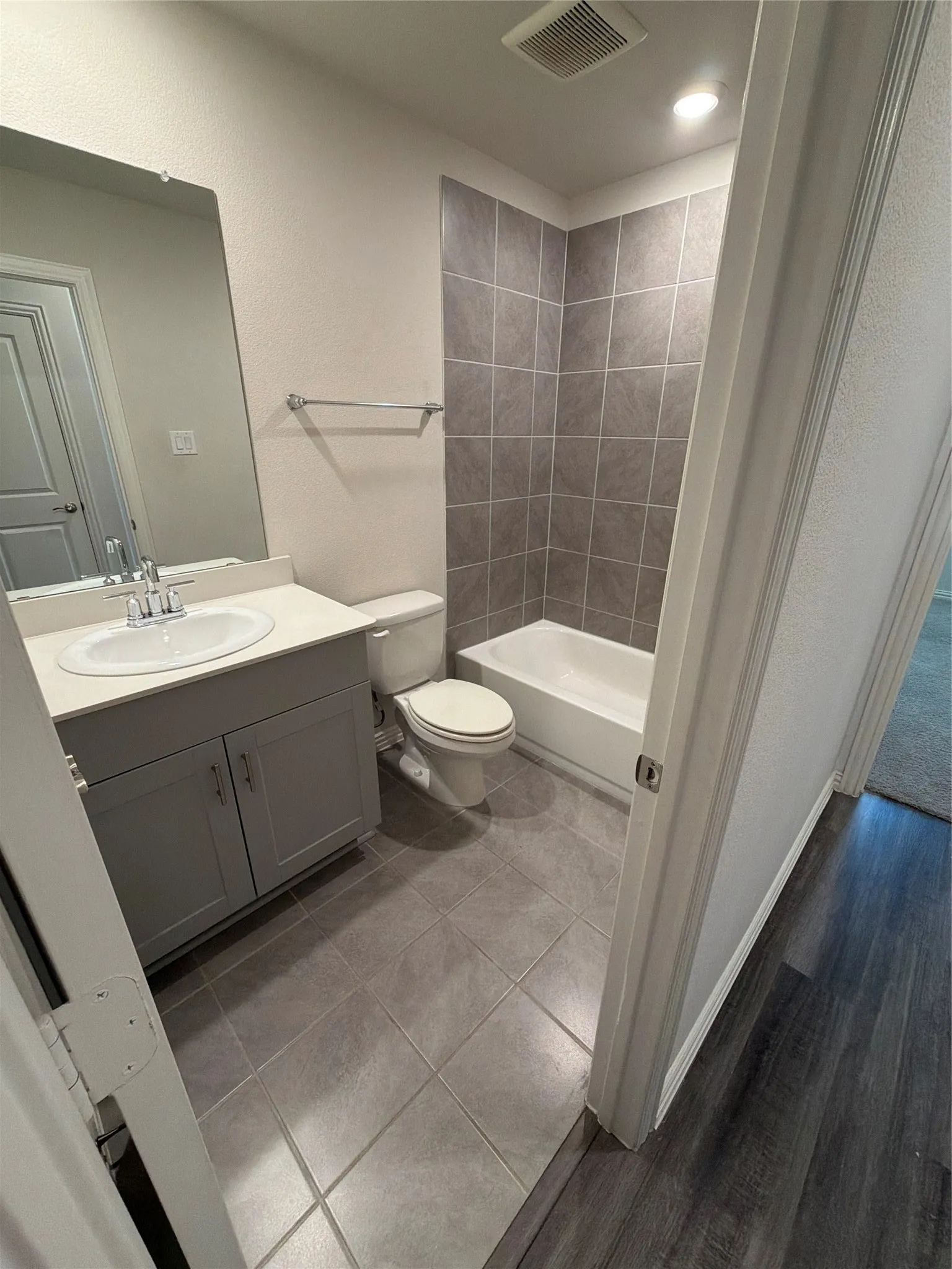 Single Family Residence For Rent in Tarrant County , 10508 Big Lagoon Drive, Fort Worth, Texas 76179, 4 Bedrooms, 2 Bathrooms, 2 Garage spaces, 1,731 Sqft, built in 2021, Price $2,400, mls#21345890, Real Estate Agent in Fort Worth, Homes For Rent in Tarrant county, Homes For Rent in Fort Worth, Realtor in Fort Worth Texas, Real Estate Brokerage Independent Realty Texas, Luminita Cordes Realtor