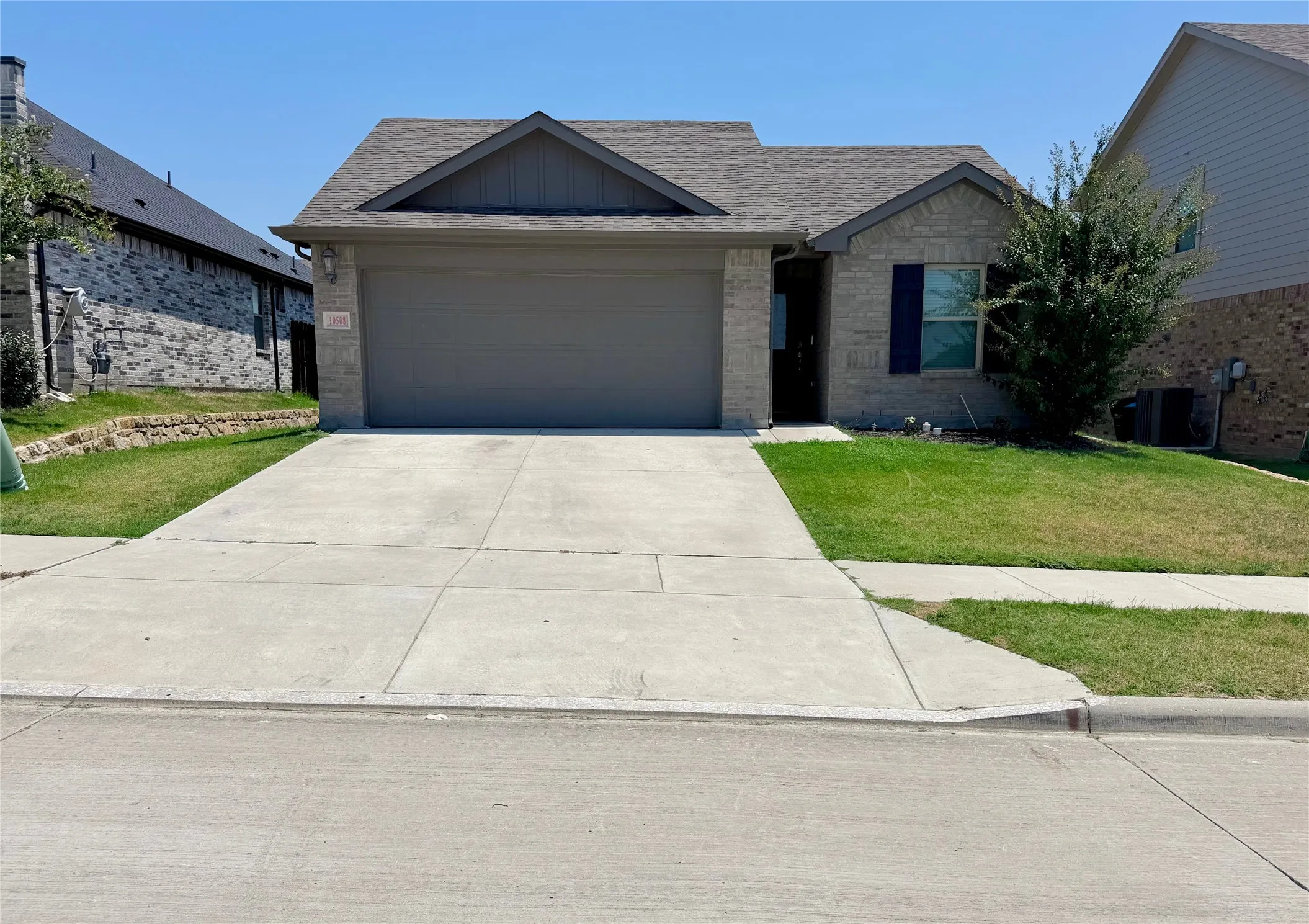Single Family Residence For Rent in Tarrant County , 10508 Big Lagoon Drive, Fort Worth, Texas 76179, 4 Bedrooms, 2 Bathrooms, 2 Garage spaces, 1,731 Sqft, built in 2021, Price $2,400, mls#21345890, Real Estate Agent in Fort Worth, Homes For Rent in Tarrant county, Homes For Rent in Fort Worth, Realtor in Fort Worth Texas, Real Estate Brokerage Independent Realty Texas, Luminita Cordes Realtor