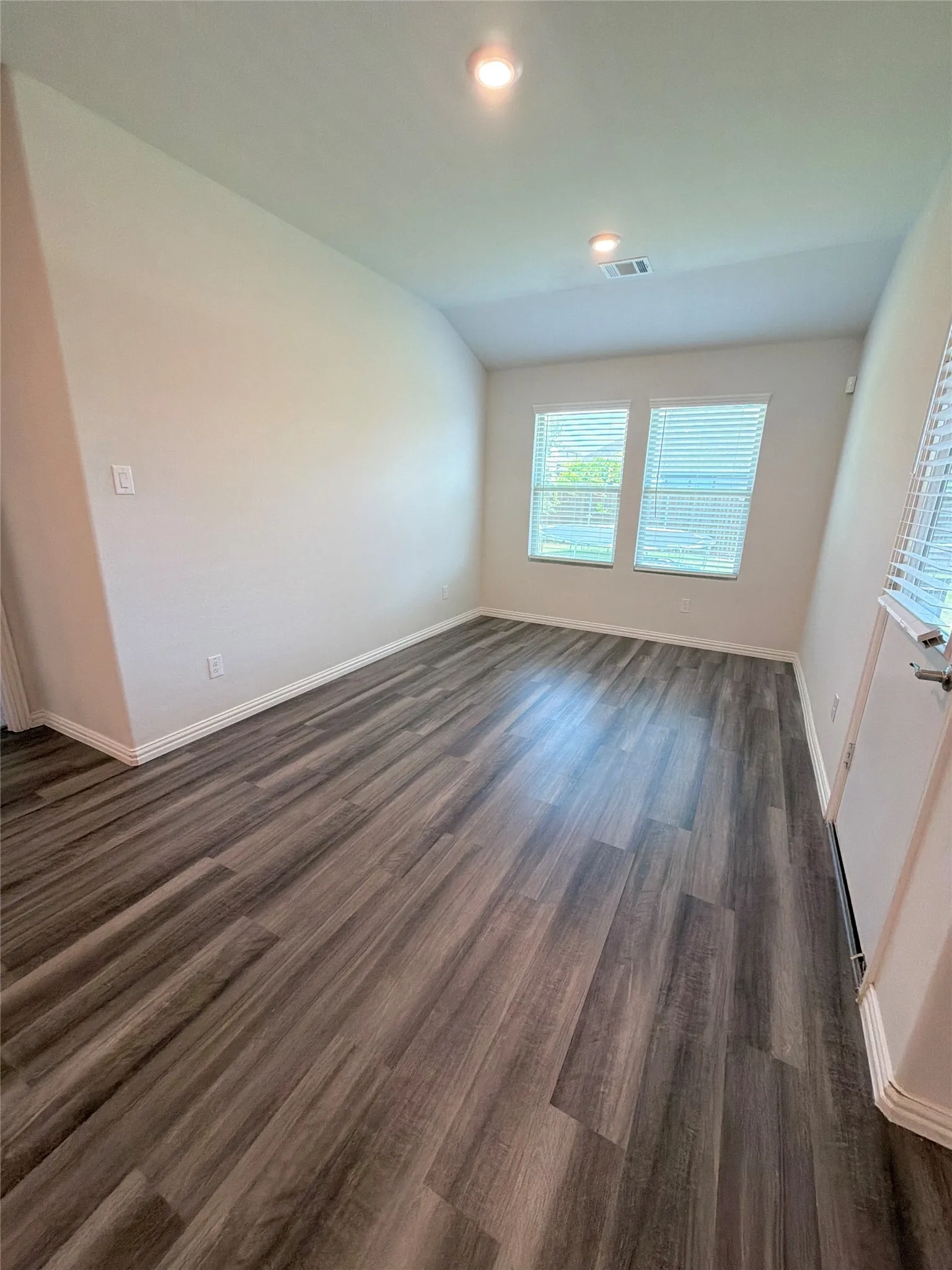 Single Family Residence For Rent in Tarrant County , 10508 Big Lagoon Drive, Fort Worth, Texas 76179, 4 Bedrooms, 2 Bathrooms, 2 Garage spaces, 1,731 Sqft, built in 2021, Price $2,400, mls#21345890, Real Estate Agent in Fort Worth, Homes For Rent in Tarrant county, Homes For Rent in Fort Worth, Realtor in Fort Worth Texas, Real Estate Brokerage Independent Realty Texas, Luminita Cordes Realtor
