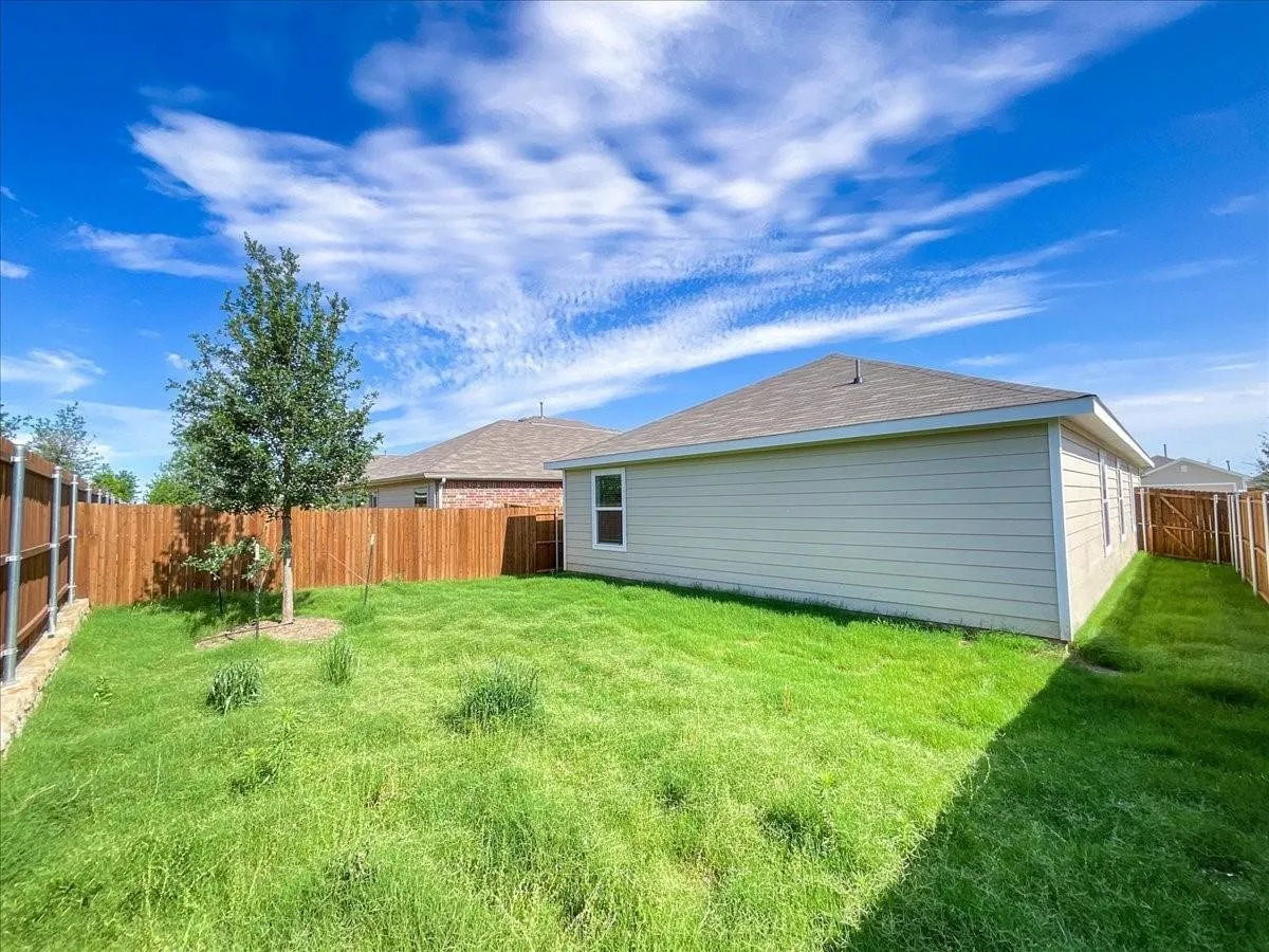 Single Family Residence For Rent in Collin County , 3316 Turkey Trot Lane, Mc Kinney, Texas 75071, 3 Bedroom, 2 Bathroom, 2 Garage spaces, 1,440 Sqft, built in 2023, mls#21345928, Real Estate Agent in Mc Kinney, Homes For Rent in Collin county, Homes For Rent in Mc Kinney, Realtor in Mc Kinney Texas, Real Estate Brokerage Independent Realty Texas, Luminita Cordes Realtor
