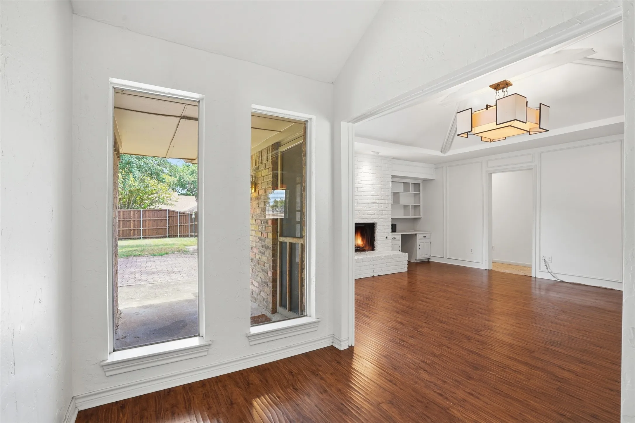 Single Family Residence For Sale in Collin County , 1000 Lexington Drive, Plano, Texas 75075, 3 Bedroom, 3 Bathroom, 2 Garage spaces, 1,952 Sqft, built in 1978, mls#21334180, Real Estate Agent in Plano, Homes For Sale in Collin county, Homes For Sale in Plano, Realtor in Plano Texas, Real Estate Brokerage Independent Realty Texas, Luminita Cordes Realtor