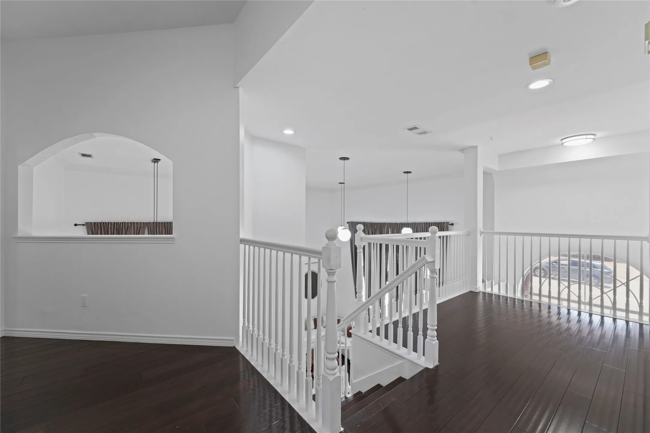 Single Family Residence For Sale in Denton County , 3533 Lark Meadow Way, Dallas, Texas 75287, 4 Bedroom, 3 Bathroom, 2 Garage spaces, 3,200 Sqft, built in 1994, mls#21345909, Real Estate Agent in Dallas, Homes For Sale in Denton county, Homes For Sale in Dallas, Realtor in Dallas Texas, Real Estate Brokerage Independent Realty Texas, Luminita Cordes Realtor