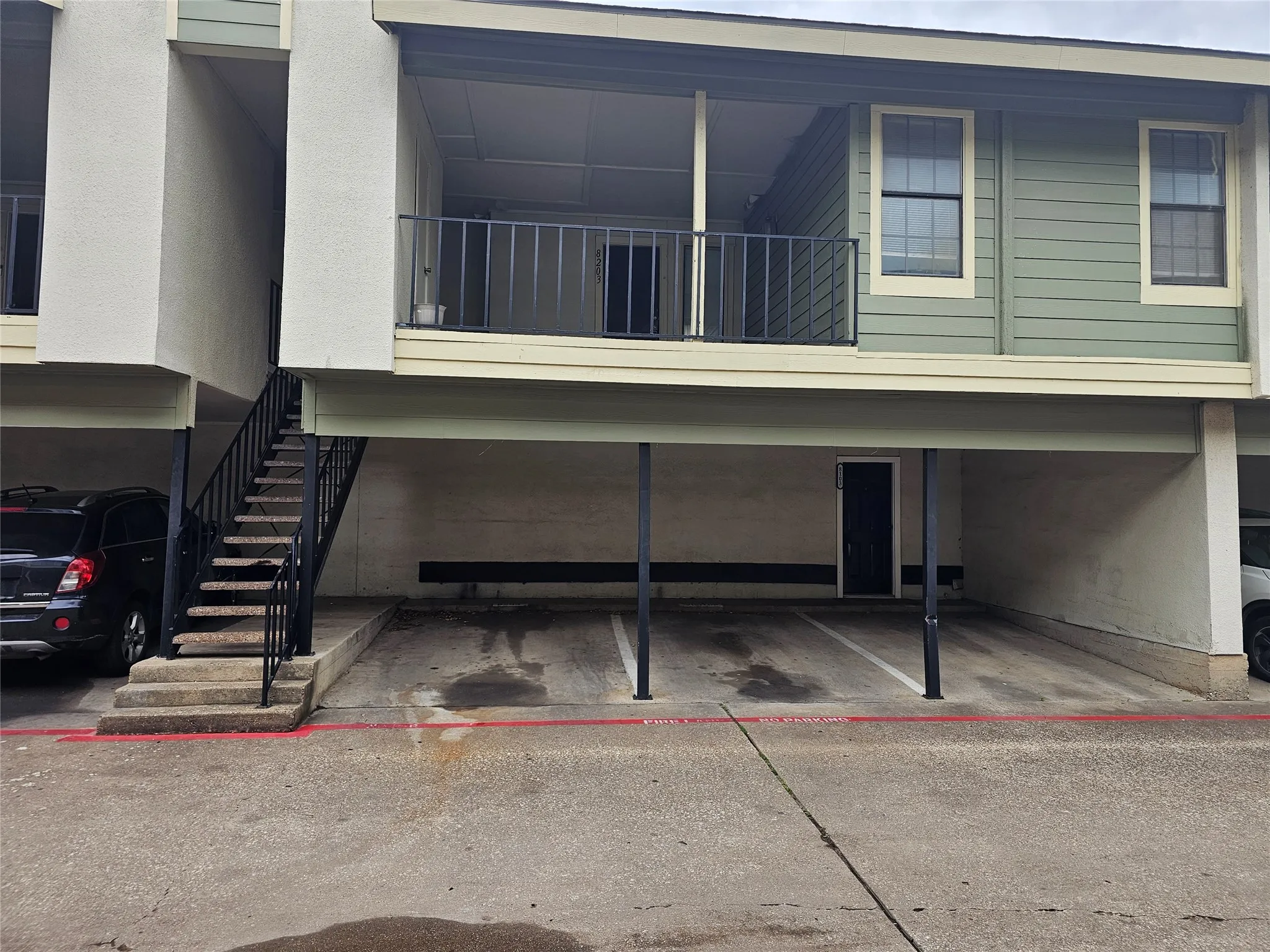 Condominium For Sale in Dallas County , 9605 Walnut Street 12105, Dallas, Texas 75243, 1 Bedroom, 1 Bathroom, Garage spaces, 876 Sqft, built in 1983, Price $90,000, mls#21345932, Real Estate Agent in Dallas, Homes For Sale in Dallas county, Homes For Sale in Dallas, Realtor in Dallas Texas, Real Estate Brokerage Independent Realty Texas, Luminita Cordes Realtor