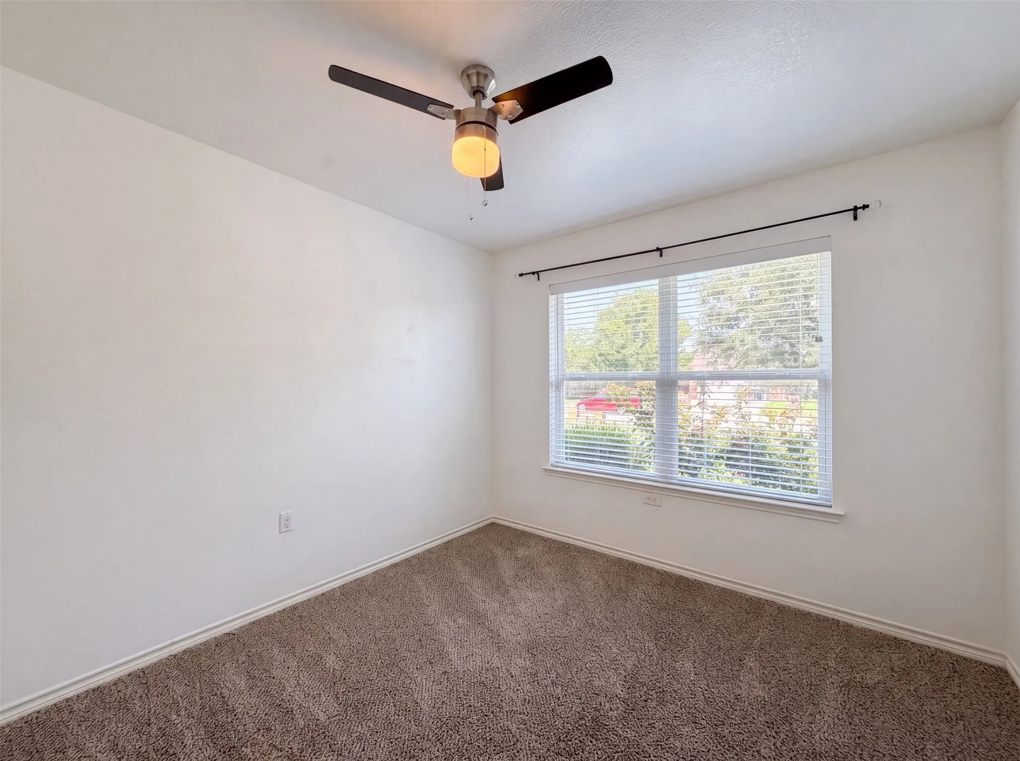 Single Family Residence For Sale in Tarrant County , 3132 Evangeline Road, Fort Worth, Texas 76140, 3 Bedroom, 2 Bathroom, 2 Garage spaces, 1,192 Sqft, built in 2010, mls#21345930, Real Estate Agent in Fort Worth, Homes For Sale in Tarrant county, Homes For Sale in Fort Worth, Realtor in Fort Worth Texas, Real Estate Brokerage Independent Realty Texas, Luminita Cordes Realtor