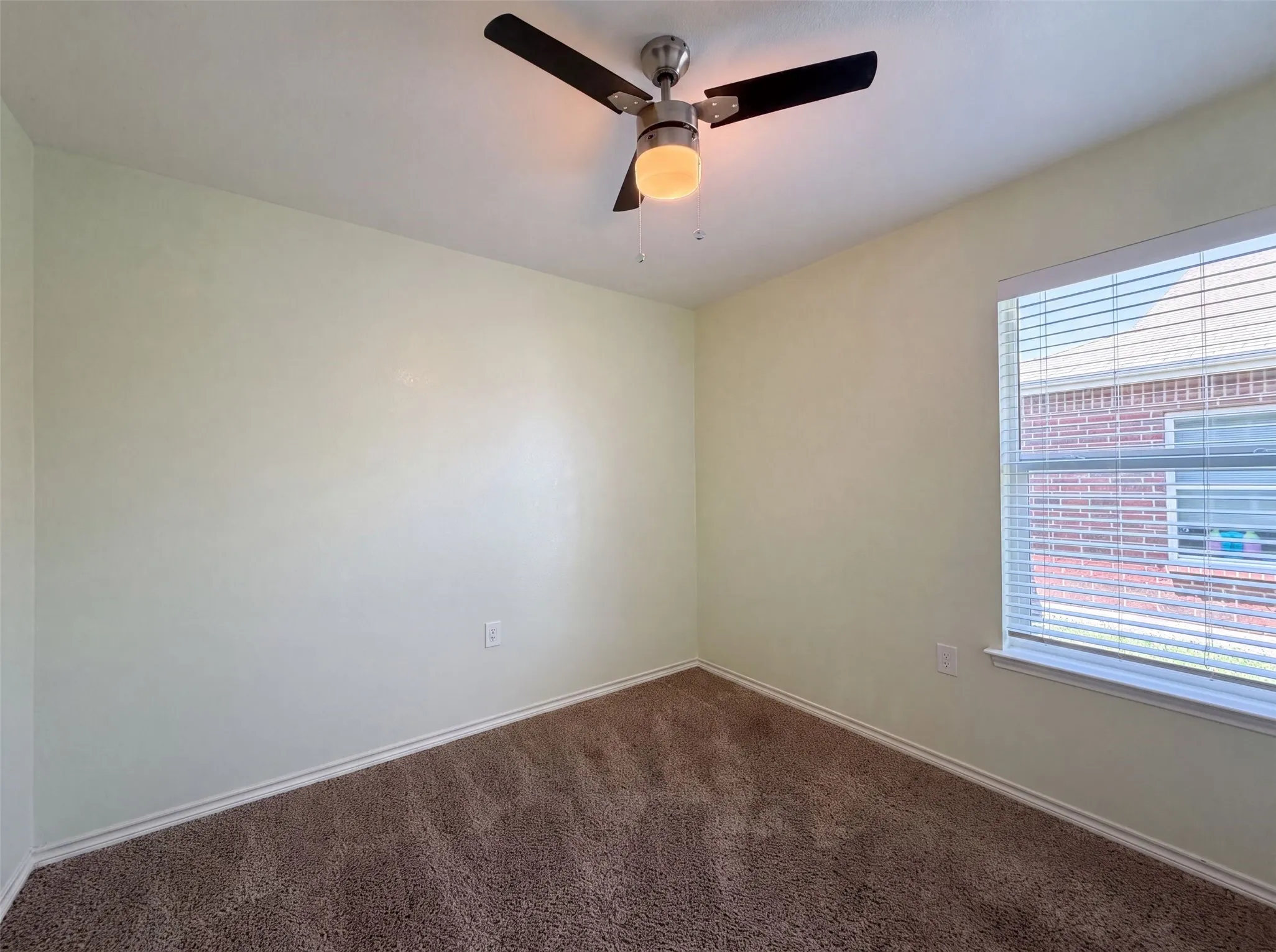 Single Family Residence For Sale in Tarrant County , 3132 Evangeline Road, Fort Worth, Texas 76140, 3 Bedroom, 2 Bathroom, 2 Garage spaces, 1,192 Sqft, built in 2010, mls#21345930, Real Estate Agent in Fort Worth, Homes For Sale in Tarrant county, Homes For Sale in Fort Worth, Realtor in Fort Worth Texas, Real Estate Brokerage Independent Realty Texas, Luminita Cordes Realtor