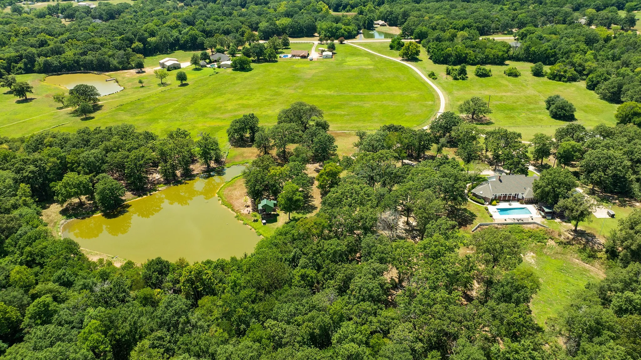 Single Family Residence For Sale in Lamar County , 618 County Road 33970, Powderly, Texas 75473, 5 Bedroom, 6 Bathroom, 3 Garage spaces, 6,547 Sqft, built in 1994, mls#21345131, Real Estate Agent in Powderly, Homes For Sale in Lamar county, Homes For Sale in Powderly, Realtor in Powderly Texas, Real Estate Brokerage Independent Realty Texas, Luminita Cordes Realtor