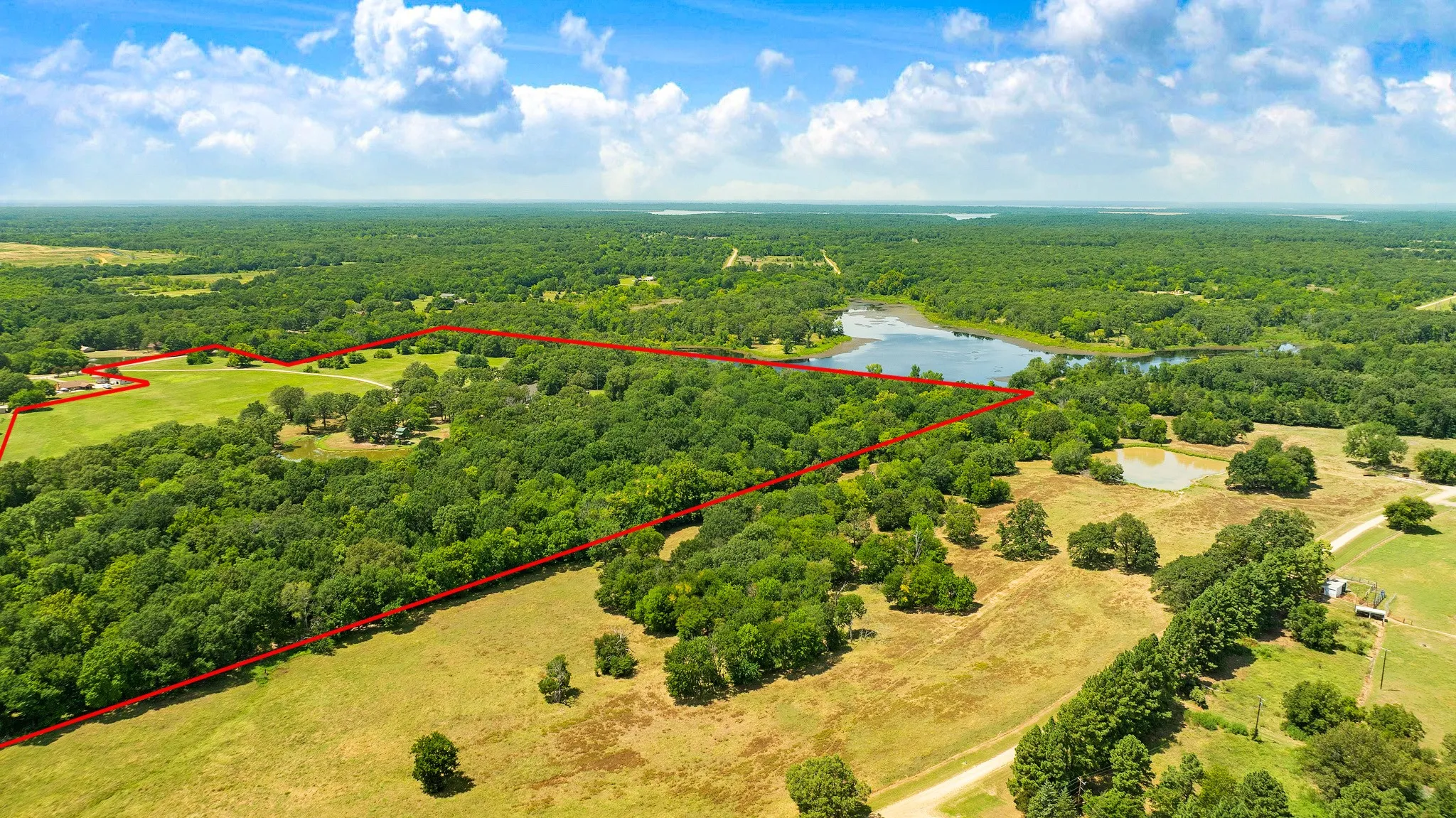 Single Family Residence For Sale in Lamar County , 618 County Road 33970, Powderly, Texas 75473, 5 Bedroom, 6 Bathroom, 3 Garage spaces, 6,547 Sqft, built in 1994, mls#21345131, Real Estate Agent in Powderly, Homes For Sale in Lamar county, Homes For Sale in Powderly, Realtor in Powderly Texas, Real Estate Brokerage Independent Realty Texas, Luminita Cordes Realtor