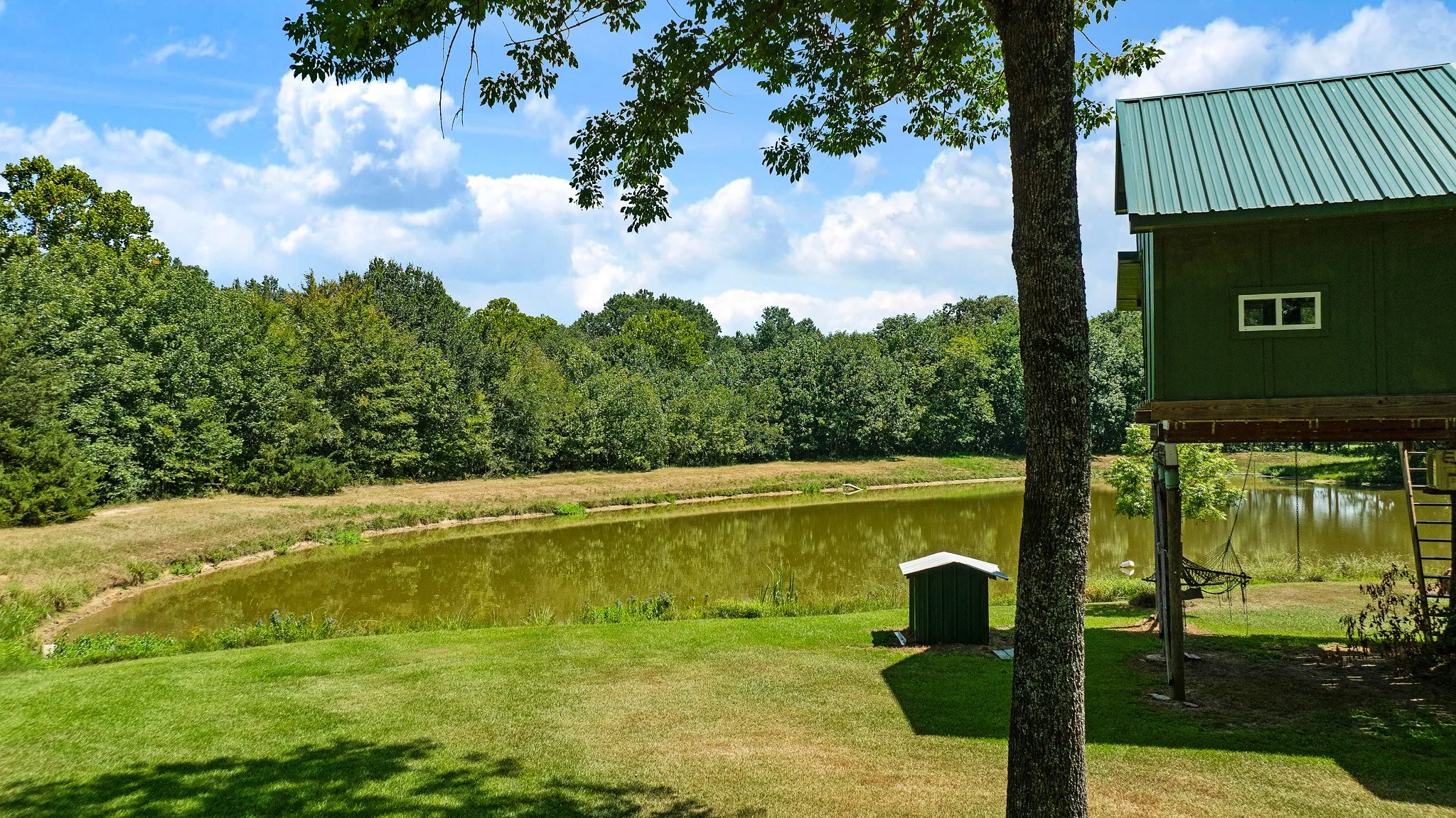 Single Family Residence For Sale in Lamar County , 618 County Road 33970, Powderly, Texas 75473, 5 Bedroom, 6 Bathroom, 3 Garage spaces, 6,547 Sqft, built in 1994, mls#21345131, Real Estate Agent in Powderly, Homes For Sale in Lamar county, Homes For Sale in Powderly, Realtor in Powderly Texas, Real Estate Brokerage Independent Realty Texas, Luminita Cordes Realtor