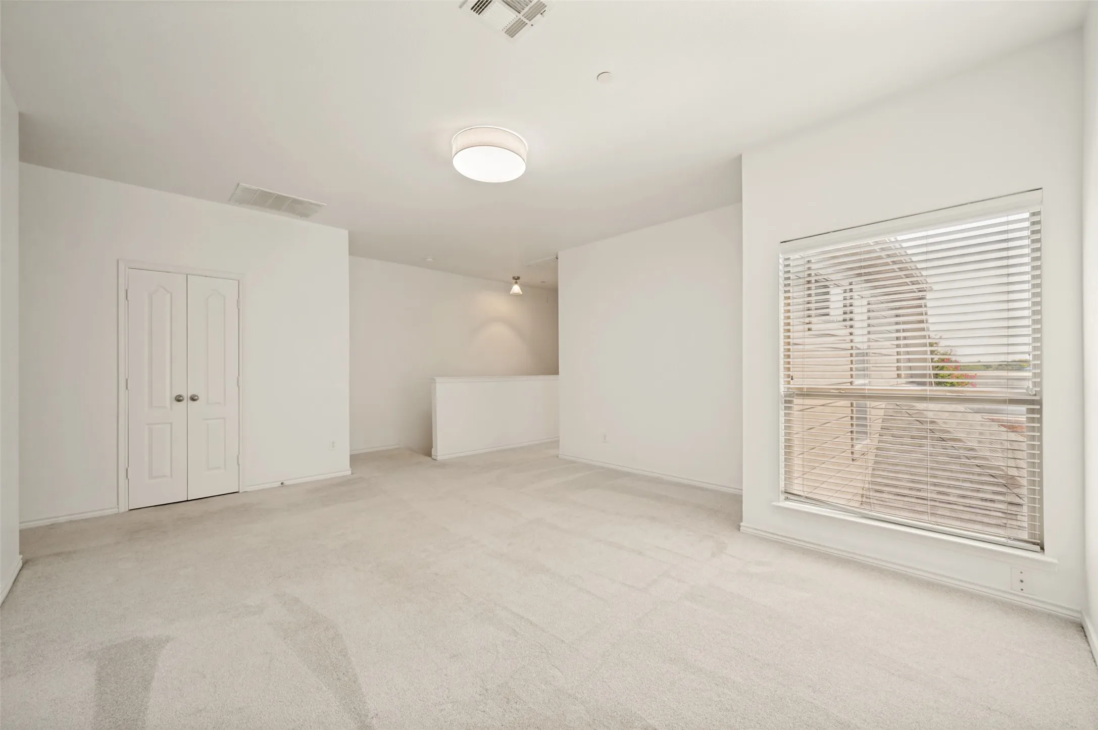 Townhouse For Sale in Collin County , 5778 Grosseto Drive, Frisco, Texas 75034, 2 Bedroom, 3 Bathroom, 2 Garage spaces, 1,881 Sqft, built in 2005, mls#21345483, Real Estate Agent in Frisco, Homes For Sale in Collin county, Homes For Sale in Frisco, Realtor in Frisco Texas, Real Estate Brokerage Independent Realty Texas, Luminita Cordes Realtor