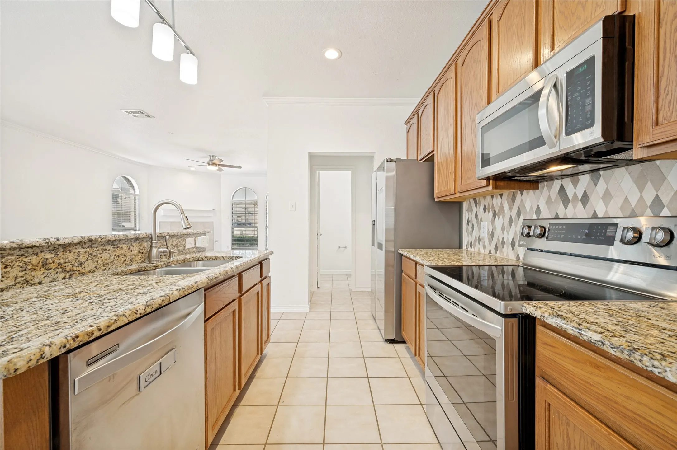 Townhouse For Sale in Collin County , 5778 Grosseto Drive, Frisco, Texas 75034, 2 Bedroom, 3 Bathroom, 2 Garage spaces, 1,881 Sqft, built in 2005, mls#21345483, Real Estate Agent in Frisco, Homes For Sale in Collin county, Homes For Sale in Frisco, Realtor in Frisco Texas, Real Estate Brokerage Independent Realty Texas, Luminita Cordes Realtor