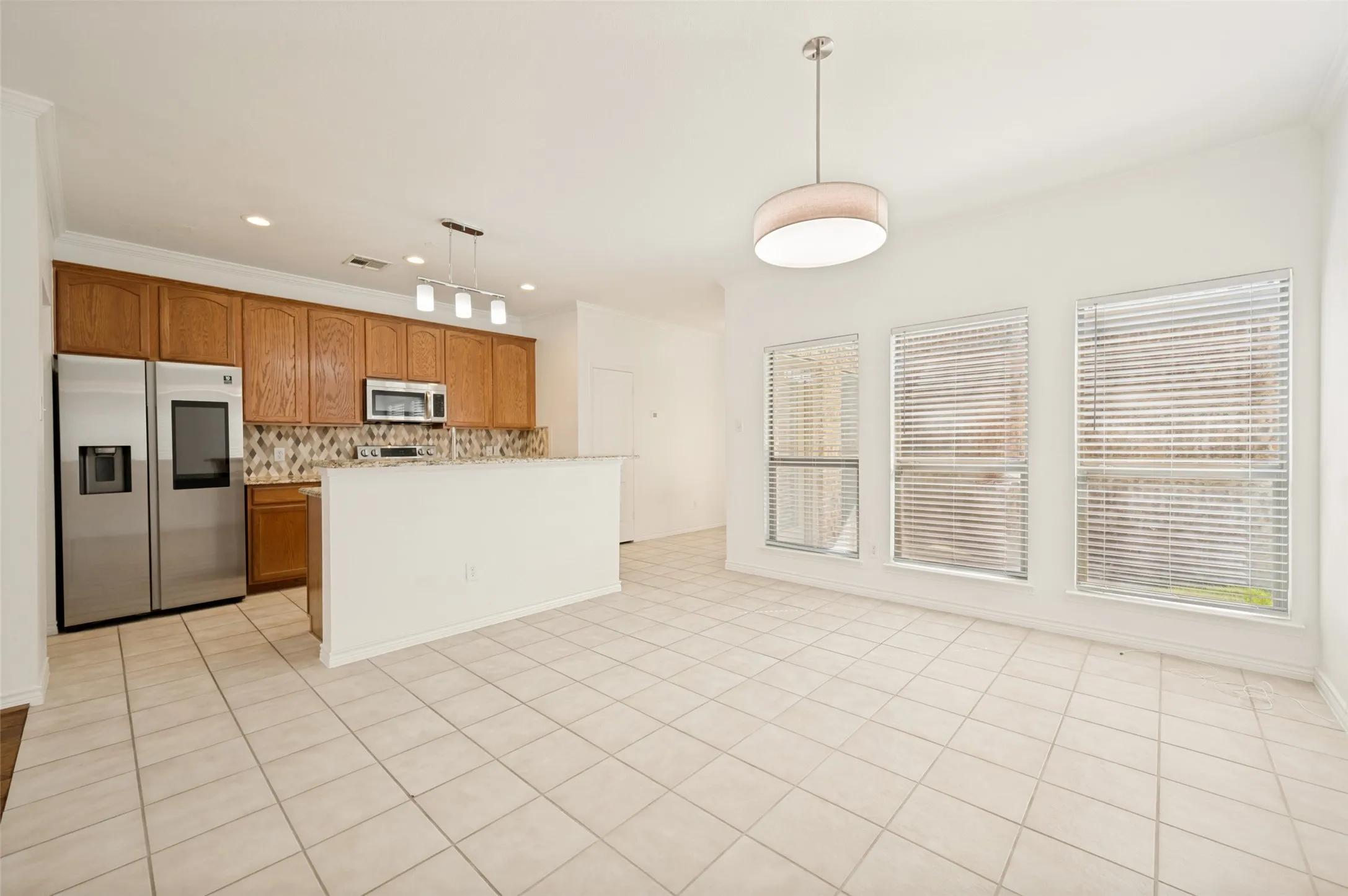 Townhouse For Sale in Collin County , 5778 Grosseto Drive, Frisco, Texas 75034, 2 Bedroom, 3 Bathroom, 2 Garage spaces, 1,881 Sqft, built in 2005, mls#21345483, Real Estate Agent in Frisco, Homes For Sale in Collin county, Homes For Sale in Frisco, Realtor in Frisco Texas, Real Estate Brokerage Independent Realty Texas, Luminita Cordes Realtor