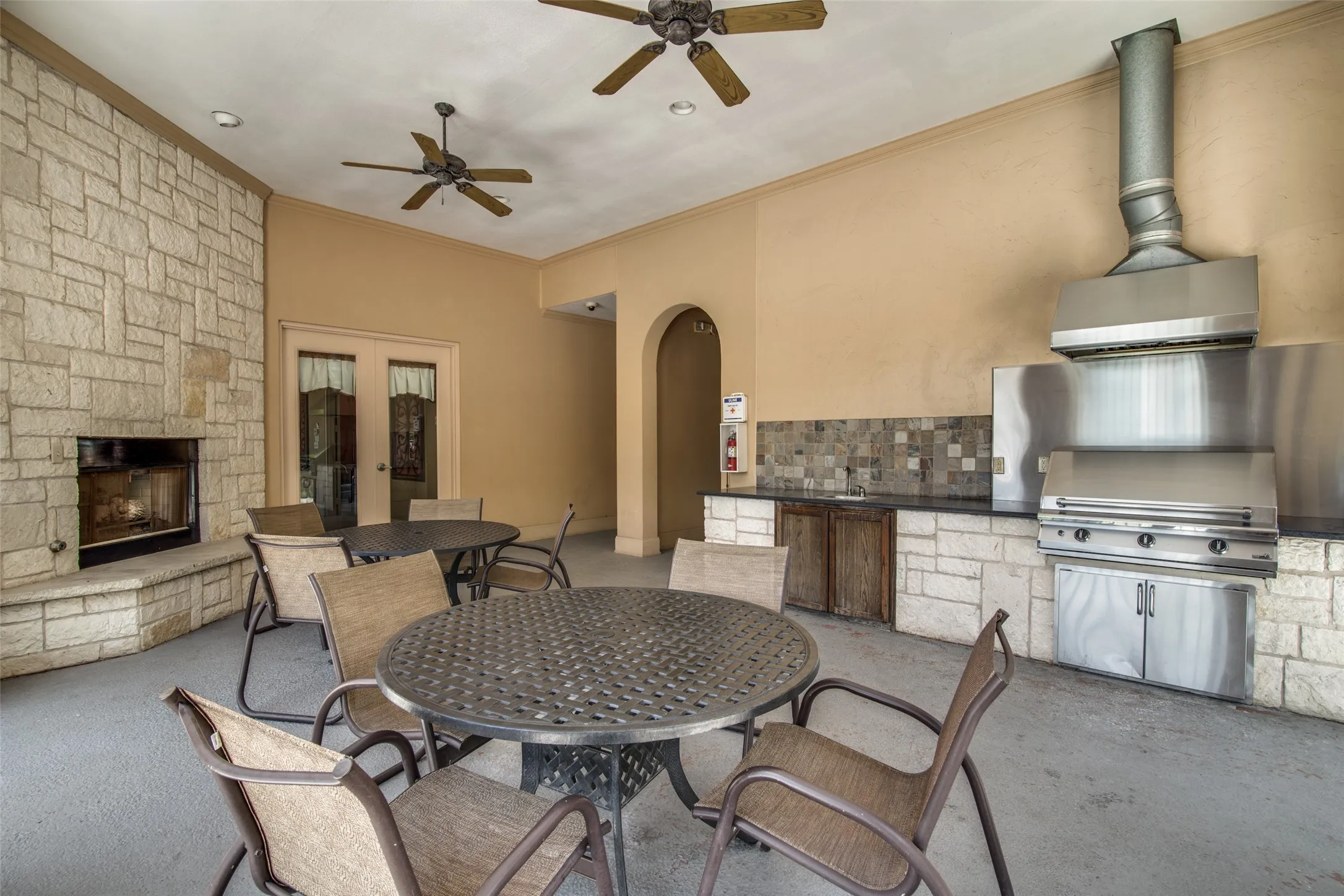 Townhouse For Sale in Collin County , 5778 Grosseto Drive, Frisco, Texas 75034, 2 Bedroom, 3 Bathroom, 2 Garage spaces, 1,881 Sqft, built in 2005, mls#21345483, Real Estate Agent in Frisco, Homes For Sale in Collin county, Homes For Sale in Frisco, Realtor in Frisco Texas, Real Estate Brokerage Independent Realty Texas, Luminita Cordes Realtor