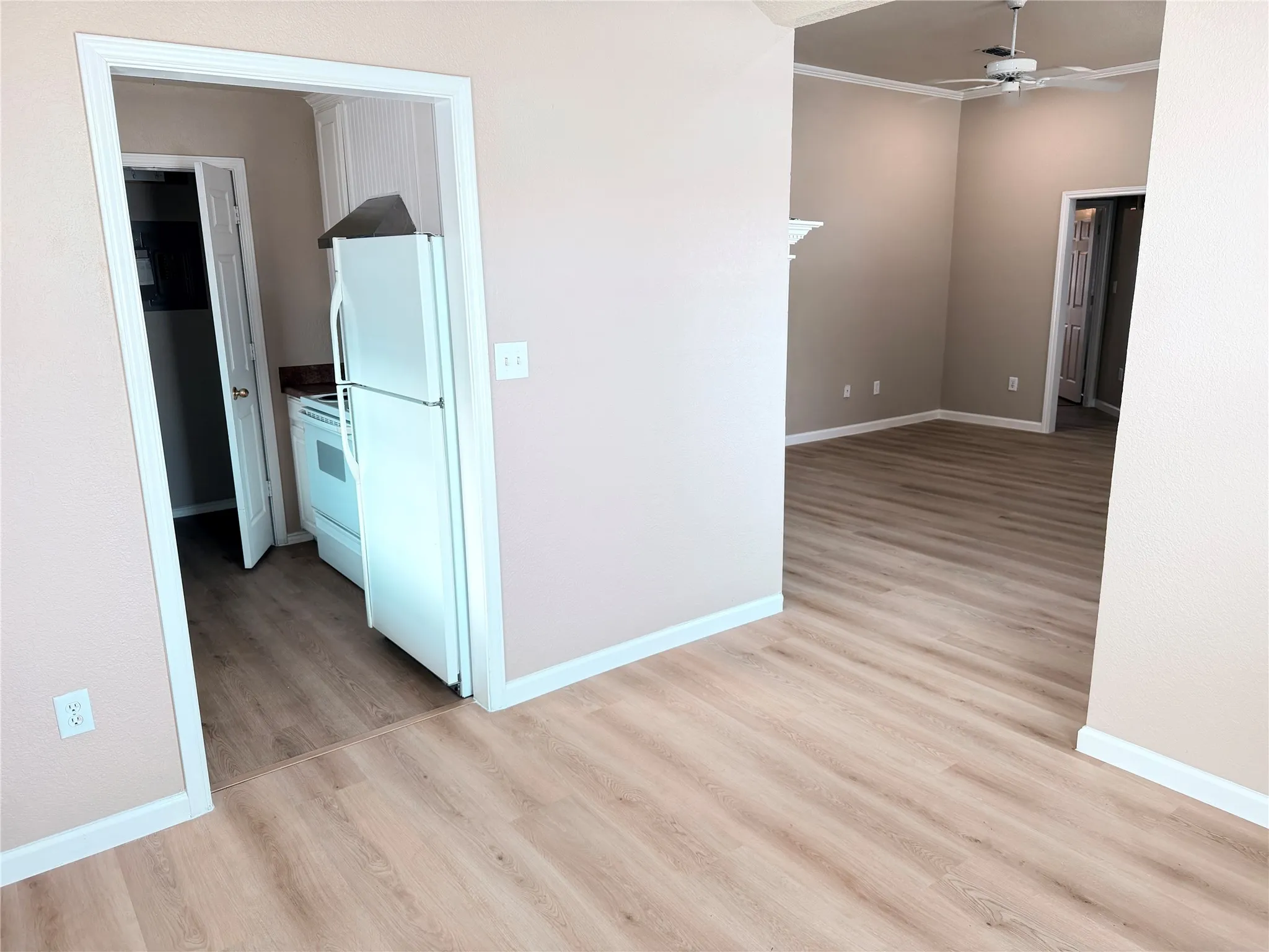 Duplex For Rent in Denton County , 453 Strata Drive, Denton, Texas 76201, 2 Bedrooms, 2 Bathrooms, Garage spaces, 1,244 Sqft, built in 1994, Price $1,550, mls#21345940, Real Estate Agent in Denton, Homes For Rent in Denton county, Homes For Rent in Denton, Realtor in Denton Texas, Real Estate Brokerage Independent Realty Texas, Luminita Cordes Realtor
