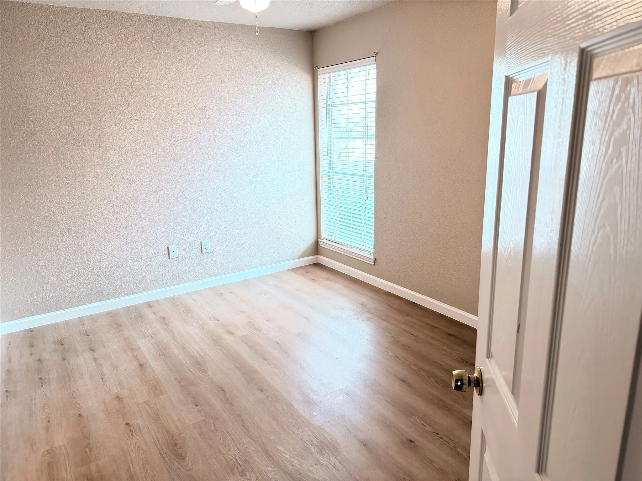 Duplex For Rent in Denton County , 453 Strata Drive, Denton, Texas 76201, 2 Bedrooms, 2 Bathrooms, Garage spaces, 1,244 Sqft, built in 1994, Price $1,550, mls#21345940, Real Estate Agent in Denton, Homes For Rent in Denton county, Homes For Rent in Denton, Realtor in Denton Texas, Real Estate Brokerage Independent Realty Texas, Luminita Cordes Realtor