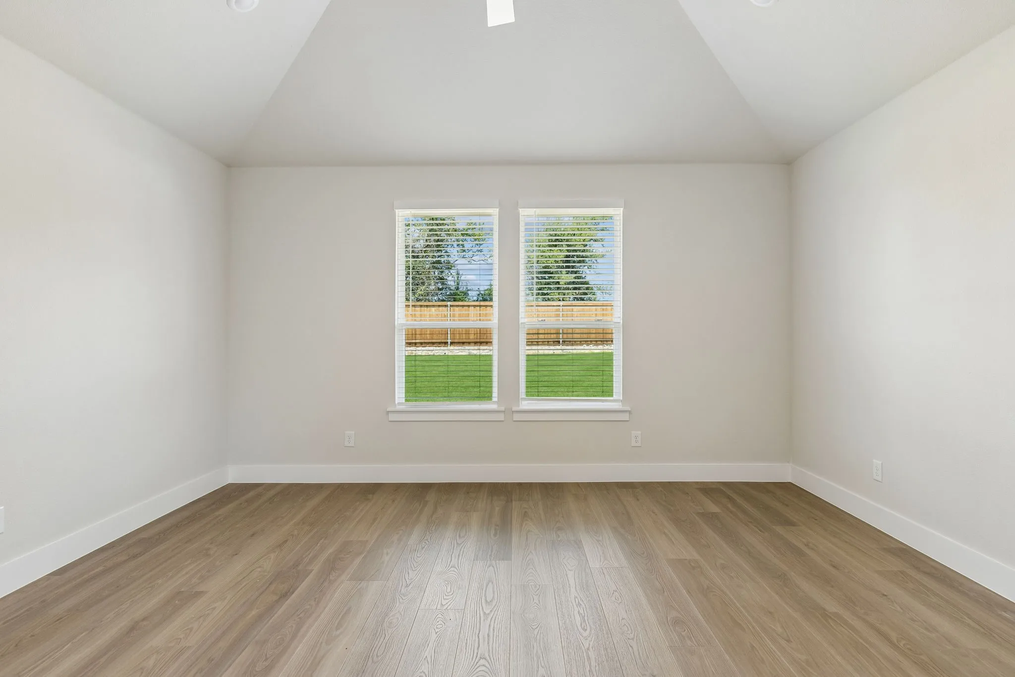Single Family Residence For Sale in Collin County , 2418 Silver Spring Court, Celina, Texas 75009, 4 Bedroom, 3 Bathroom, 3 Garage spaces, 2,499 Sqft, built in 2026, mls#21345924, Real Estate Agent in Celina, Homes For Sale in Collin county, Homes For Sale in Celina, Realtor in Celina Texas, Real Estate Brokerage Independent Realty Texas, Luminita Cordes Realtor