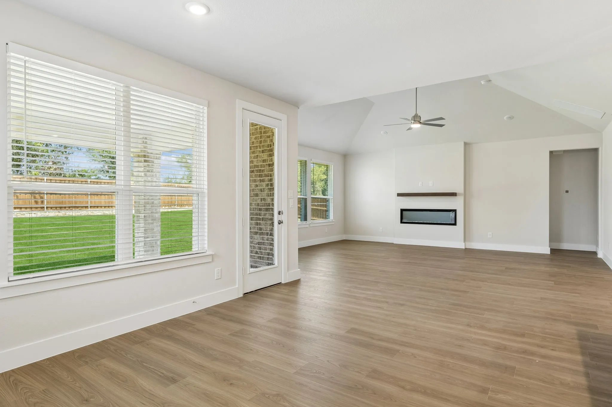 Single Family Residence For Sale in Collin County , 2418 Silver Spring Court, Celina, Texas 75009, 4 Bedroom, 3 Bathroom, 3 Garage spaces, 2,499 Sqft, built in 2026, mls#21345924, Real Estate Agent in Celina, Homes For Sale in Collin county, Homes For Sale in Celina, Realtor in Celina Texas, Real Estate Brokerage Independent Realty Texas, Luminita Cordes Realtor