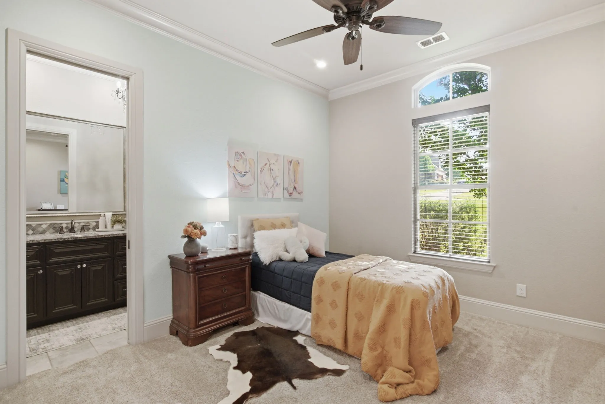 Single Family Residence For Sale in Parker County , 117 Signature Court, Weatherford, Texas 76087, 4 Bedroom, 5 Bathroom, 3 Garage spaces, 3,805 Sqft, built in 2017, mls#21345813, Real Estate Agent in Weatherford, Homes For Sale in Parker county, Homes For Sale in Weatherford, Realtor in Weatherford Texas, Real Estate Brokerage Independent Realty Texas, Luminita Cordes Realtor