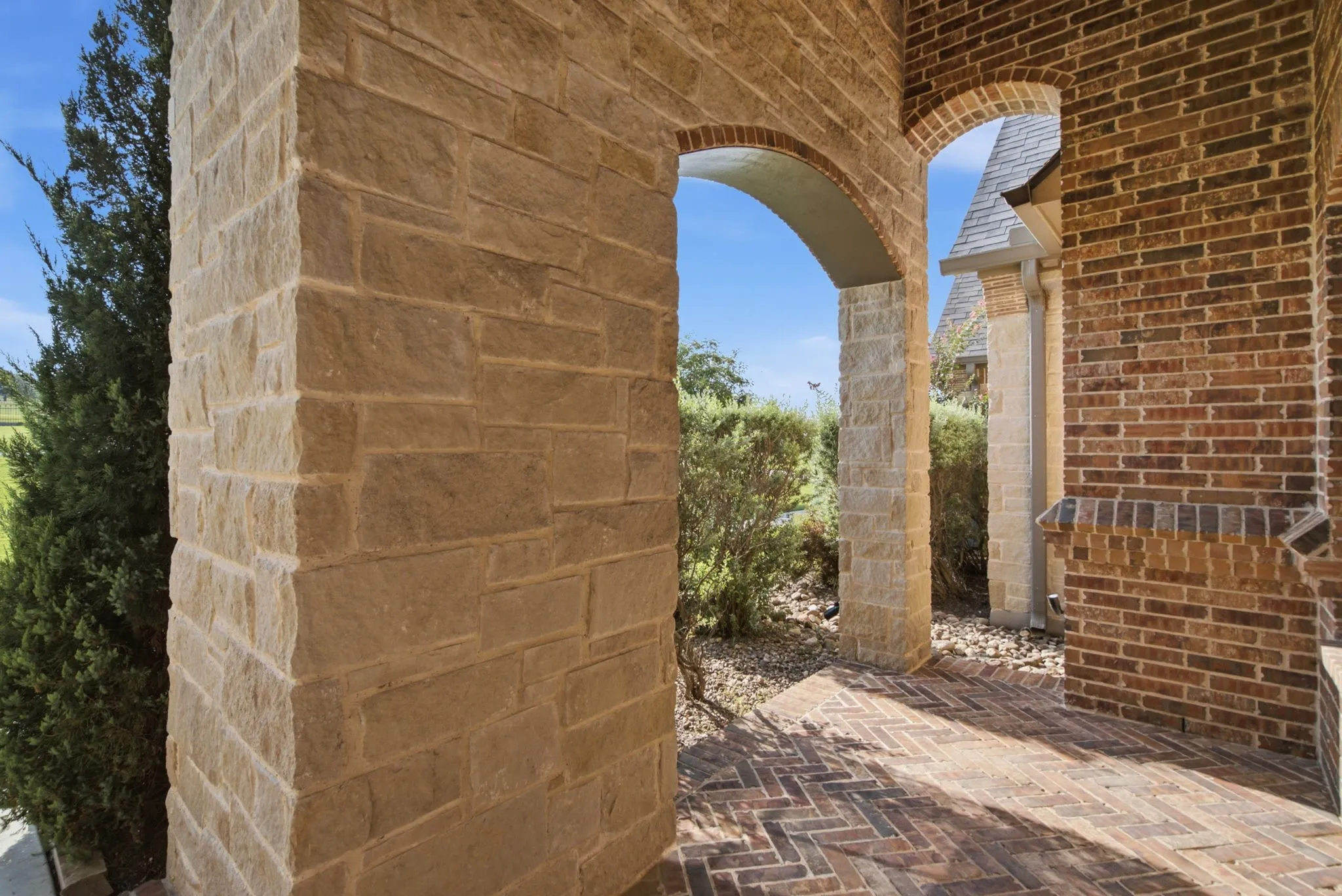 Single Family Residence For Sale in Parker County , 117 Signature Court, Weatherford, Texas 76087, 4 Bedroom, 5 Bathroom, 3 Garage spaces, 3,805 Sqft, built in 2017, mls#21345813, Real Estate Agent in Weatherford, Homes For Sale in Parker county, Homes For Sale in Weatherford, Realtor in Weatherford Texas, Real Estate Brokerage Independent Realty Texas, Luminita Cordes Realtor