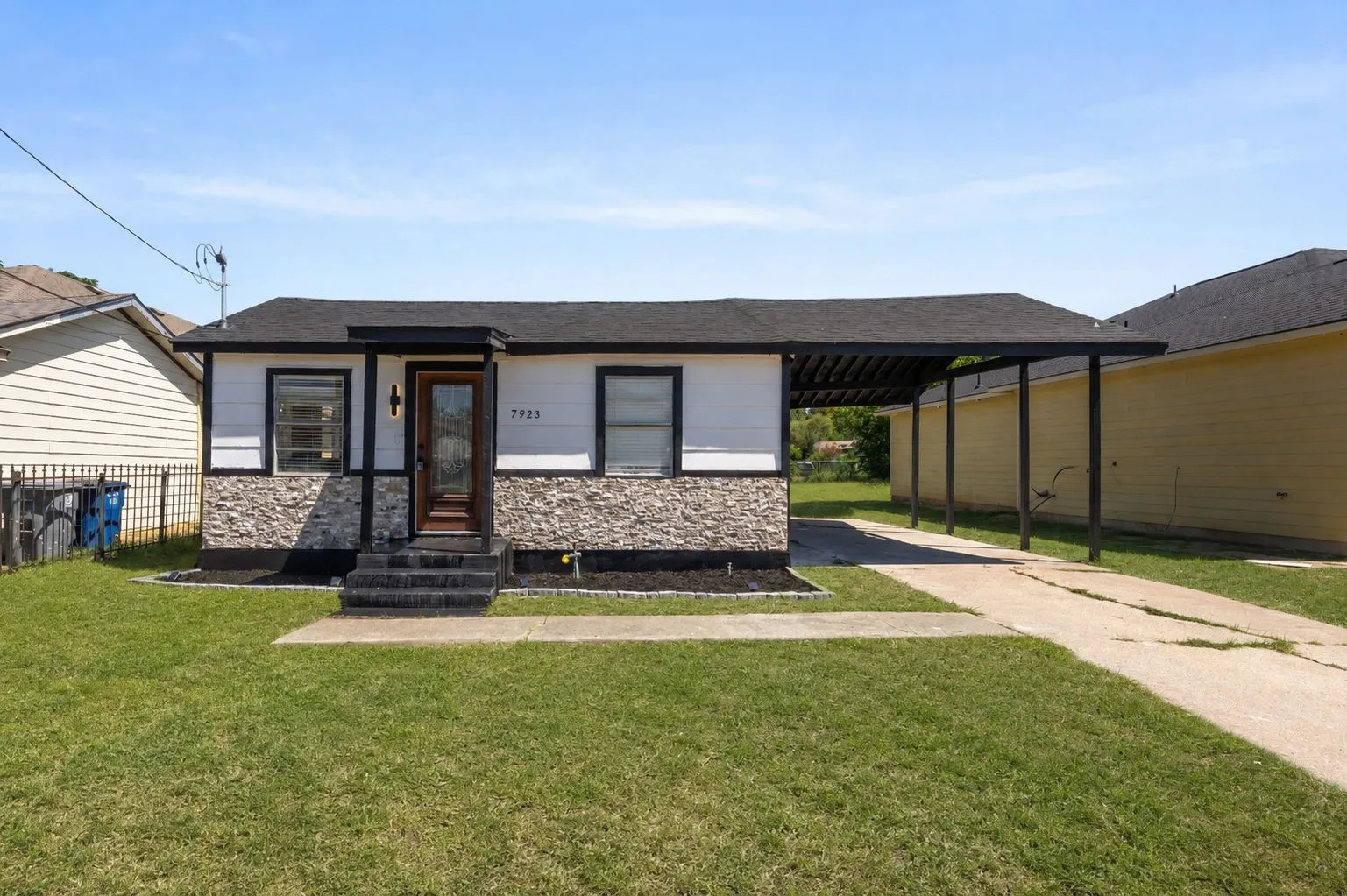Single Family Residence For Sale in Dallas County , 7923 S Nassau Circle, Dallas, Texas 75217, 4 Bedroom, 2 Bathroom, Garage spaces, 1,248 Sqft, built in 1950, mls#21345963, Real Estate Agent in Dallas, Homes For Sale in Dallas county, Homes For Sale in Dallas, Realtor in Dallas Texas, Real Estate Brokerage Independent Realty Texas, Luminita Cordes Realtor