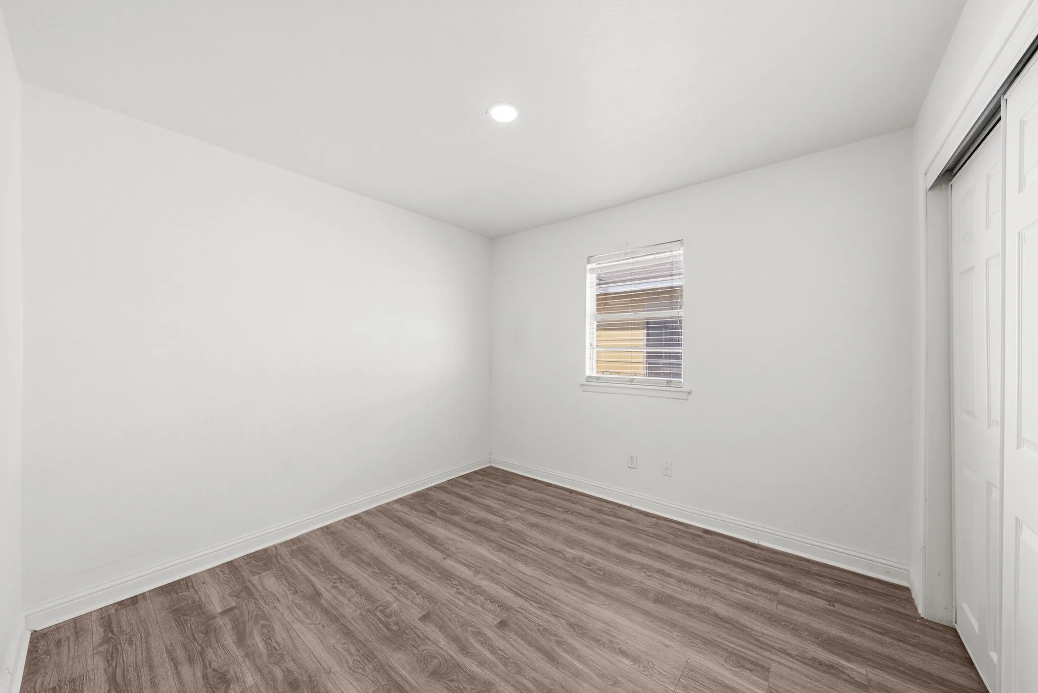 Single Family Residence For Sale in Dallas County , 7923 S Nassau Circle, Dallas, Texas 75217, 4 Bedroom, 2 Bathroom, Garage spaces, 1,248 Sqft, built in 1950, mls#21345963, Real Estate Agent in Dallas, Homes For Sale in Dallas county, Homes For Sale in Dallas, Realtor in Dallas Texas, Real Estate Brokerage Independent Realty Texas, Luminita Cordes Realtor
