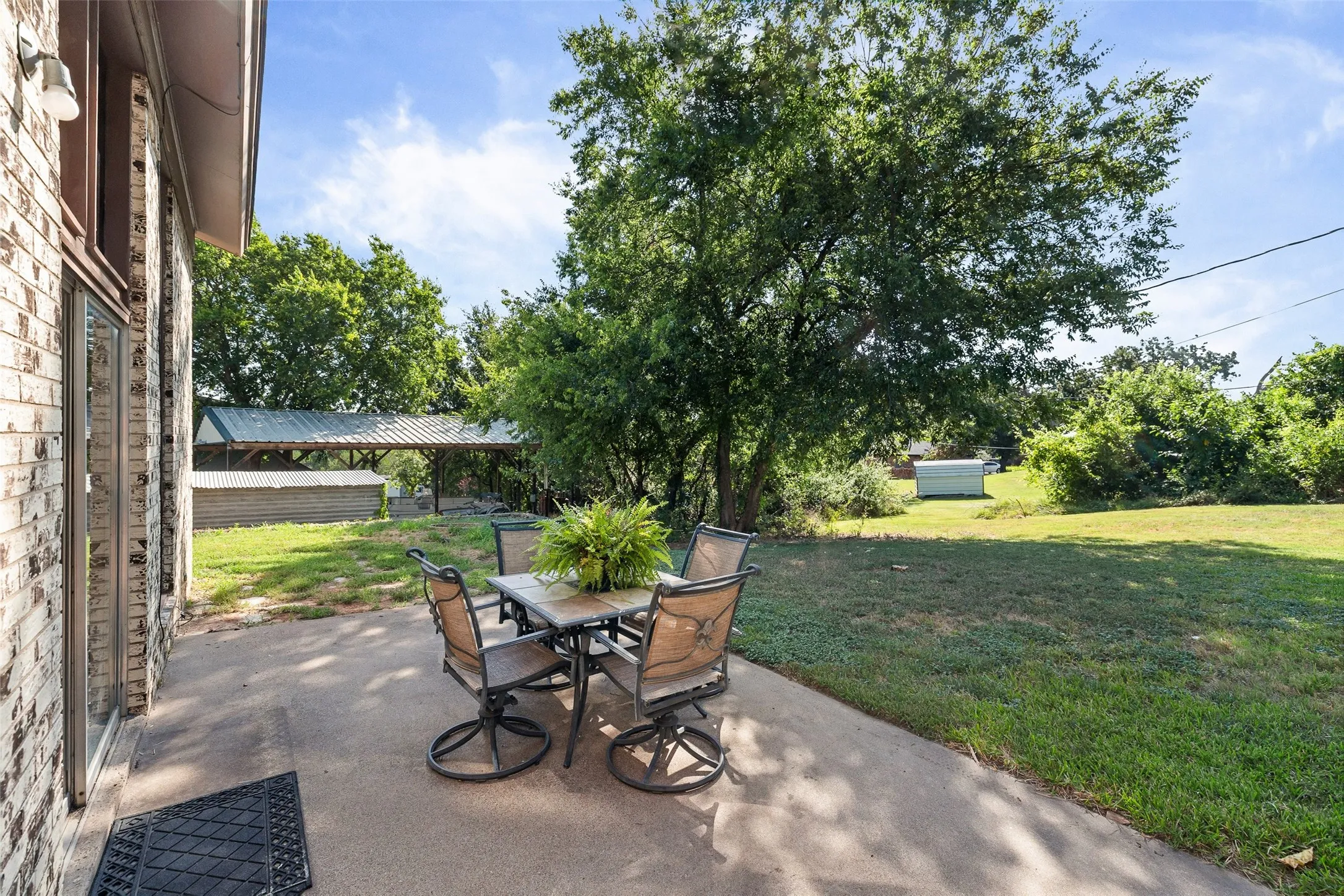 Expansive patio for entertaning