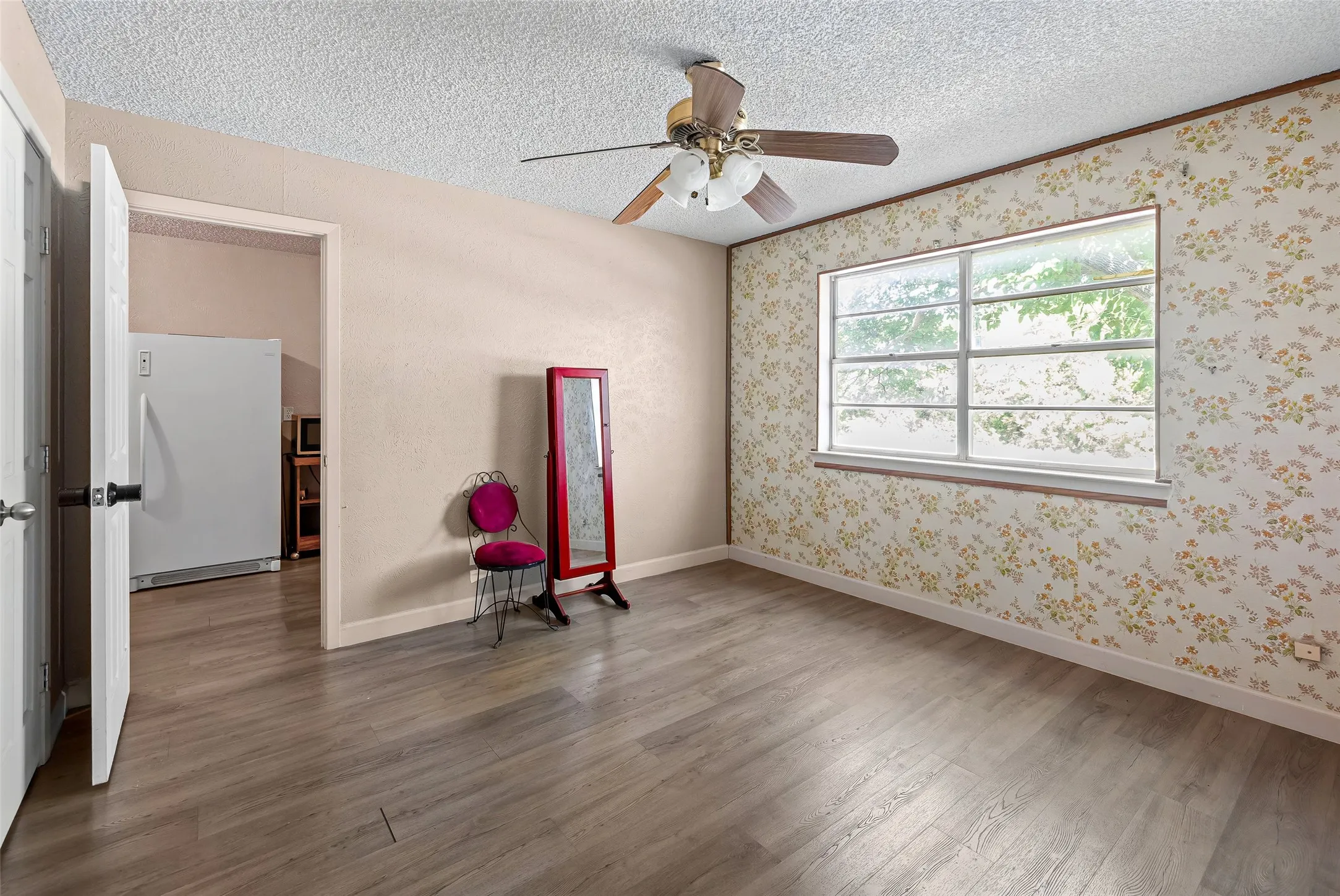 Large bedroom Ceiling fan