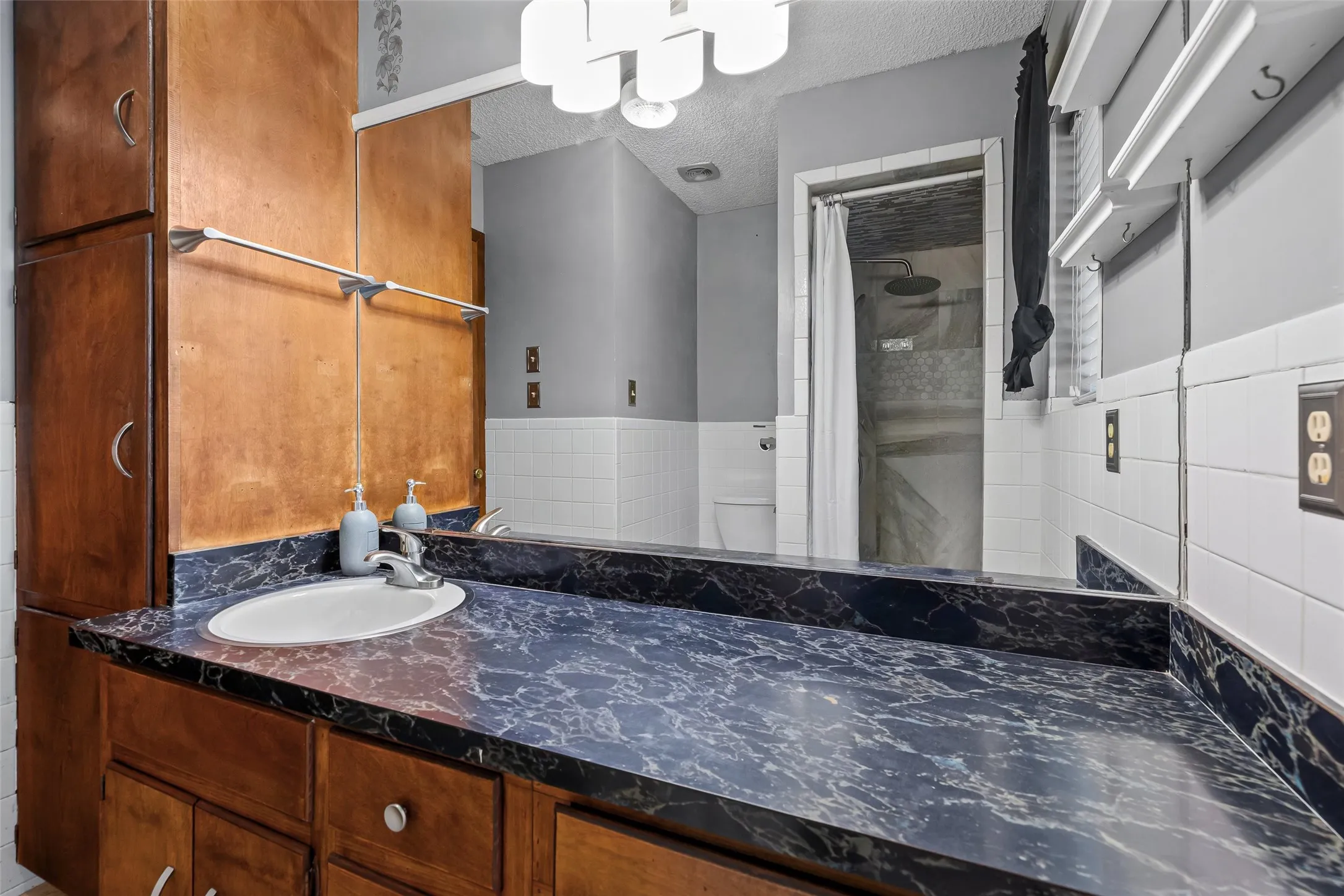 Large vanity with storage