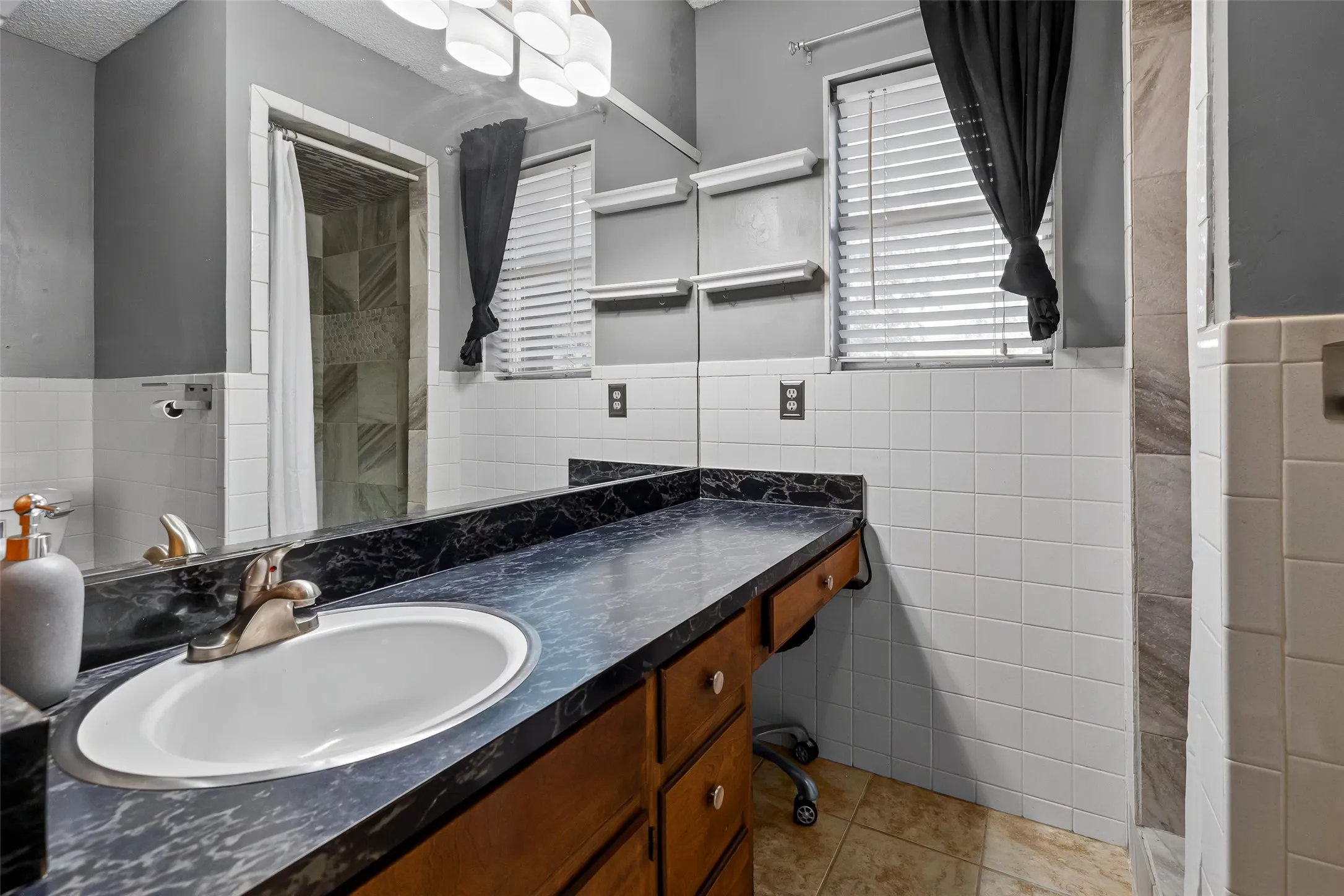 Functional primary bathroom with window
