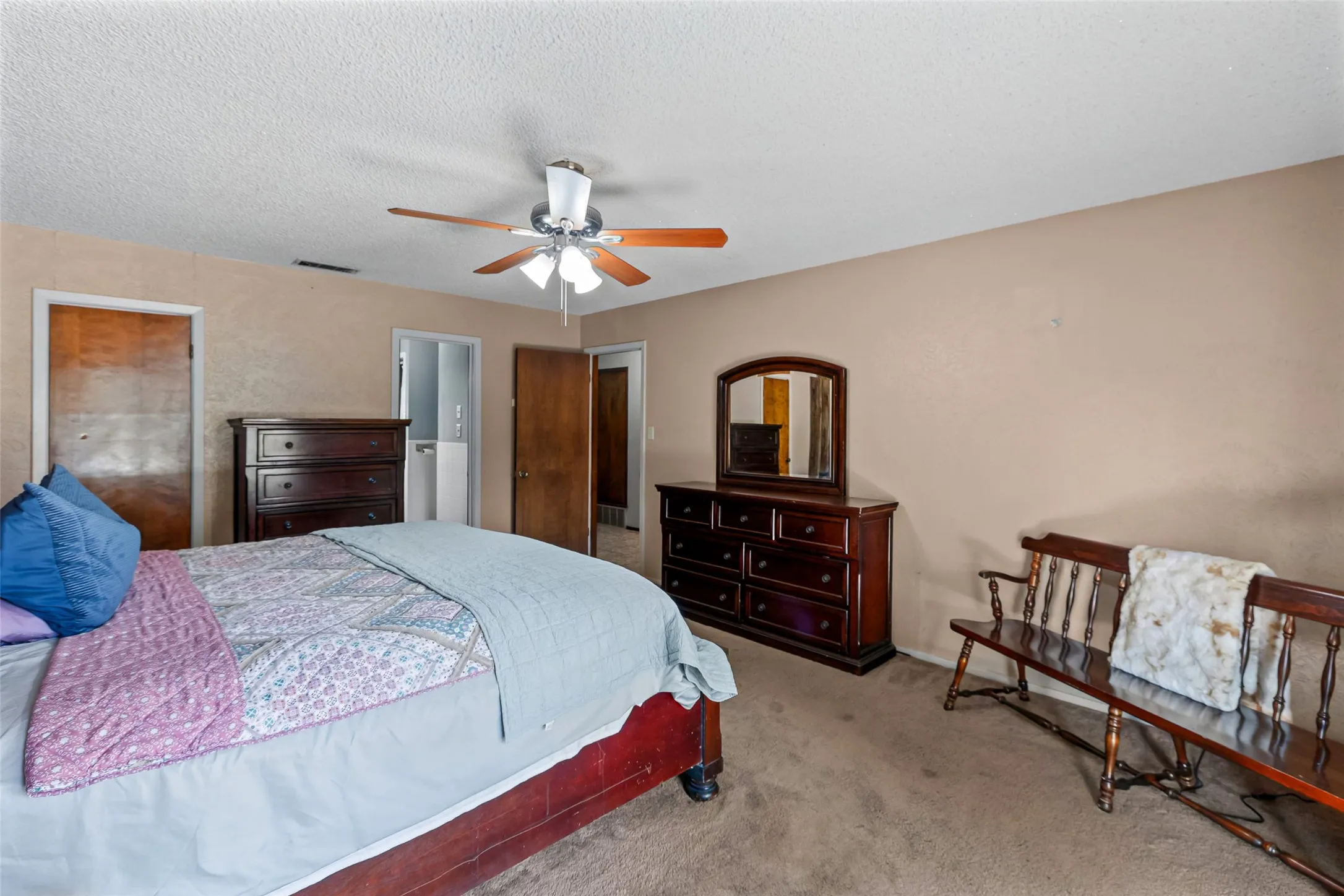   Primary with ceiling fan