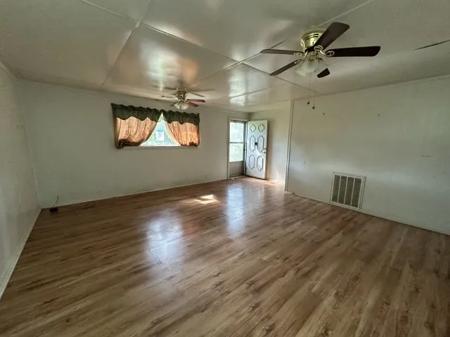 Single Family Residence For Sale in Nacogdoches County , 135 Community Road 503, Nacogdoches, Texas 75961, 3 Bedrooms, 2 Bathrooms, Garage spaces, 1,344 Sqft, built in 1944, Price $129,000, mls#21345962, Real Estate Agent in Nacogdoches, Homes For Sale in Nacogdoches county, Homes For Sale in Nacogdoches, Realtor in Nacogdoches Texas, Real Estate Brokerage Independent Realty Texas, Luminita Cordes Realtor