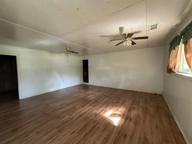 Single Family Residence For Sale in Nacogdoches County , 135 Community Road 503, Nacogdoches, Texas 75961, 3 Bedrooms, 2 Bathrooms, Garage spaces, 1,344 Sqft, built in 1944, Price $129,000, mls#21345962, Real Estate Agent in Nacogdoches, Homes For Sale in Nacogdoches county, Homes For Sale in Nacogdoches, Realtor in Nacogdoches Texas, Real Estate Brokerage Independent Realty Texas, Luminita Cordes Realtor