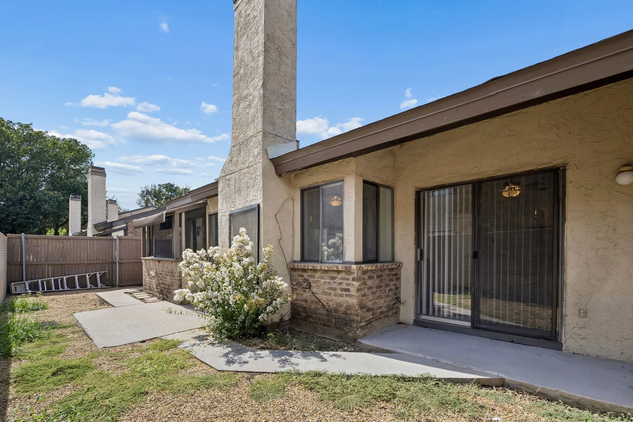 Condominium For Sale in Dallas County , 821 Dublin Drive 175, Richardson, Texas 75080, 2 Bedroom, 2 Bathroom, Garage spaces, 1,061 Sqft, built in 1981, mls#21342425, Real Estate Agent in Richardson, Homes For Sale in Dallas county, Homes For Sale in Richardson, Realtor in Richardson Texas, Real Estate Brokerage Independent Realty Texas, Luminita Cordes Realtor