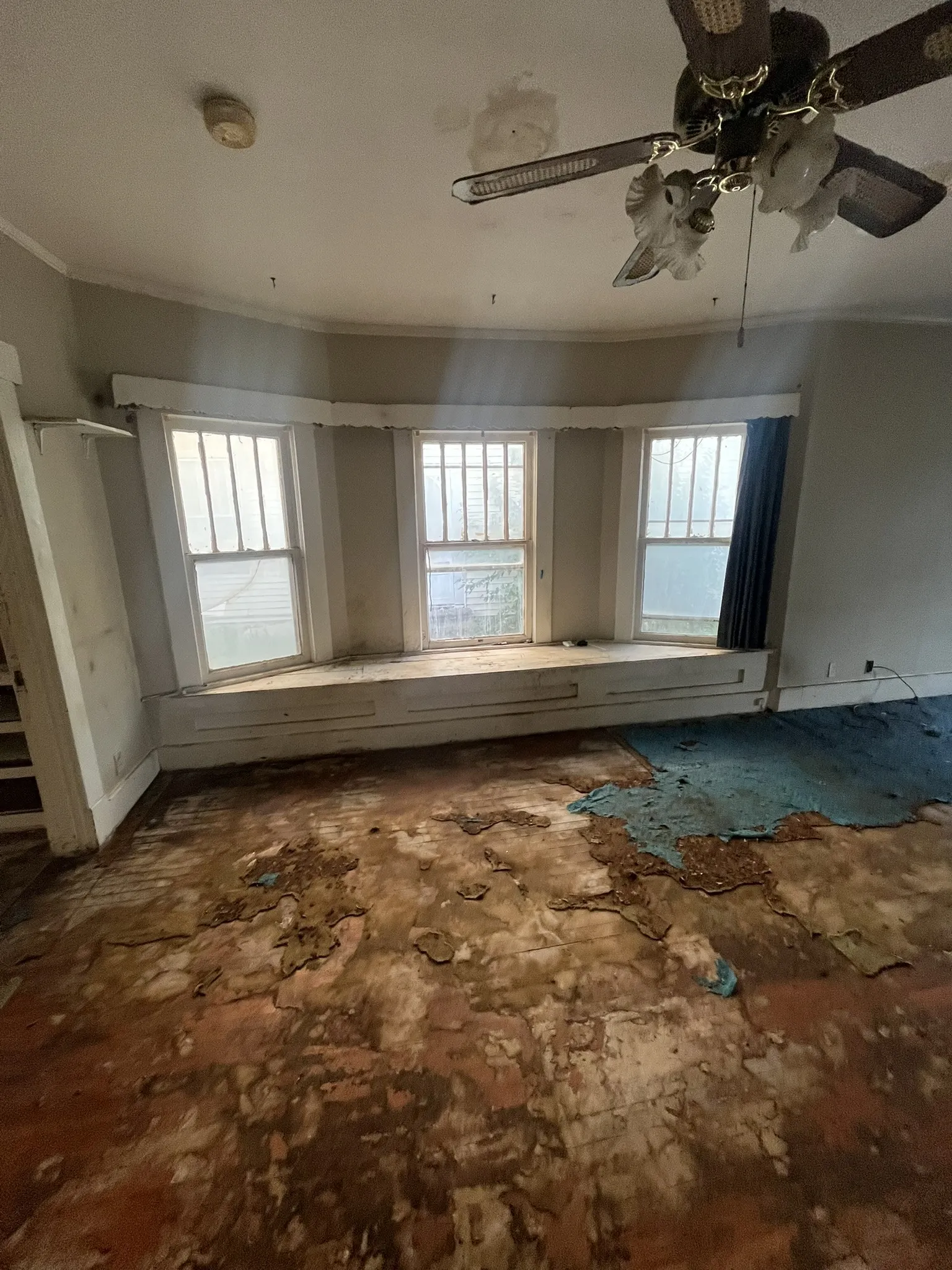 Single Family Residence For Sale in Wichita County , 2110 9th Street, Wichita Falls, Texas 76301, 2 Bedroom, 1 Bathroom, Garage spaces, 1,426 Sqft, built in 1919, Price $25,000, mls#21345958, Real Estate Agent in Wichita Falls, Homes For Sale in Wichita county, Homes For Sale in Wichita Falls, Realtor in Wichita Falls Texas, Real Estate Brokerage Independent Realty Texas, Luminita Cordes Realtor