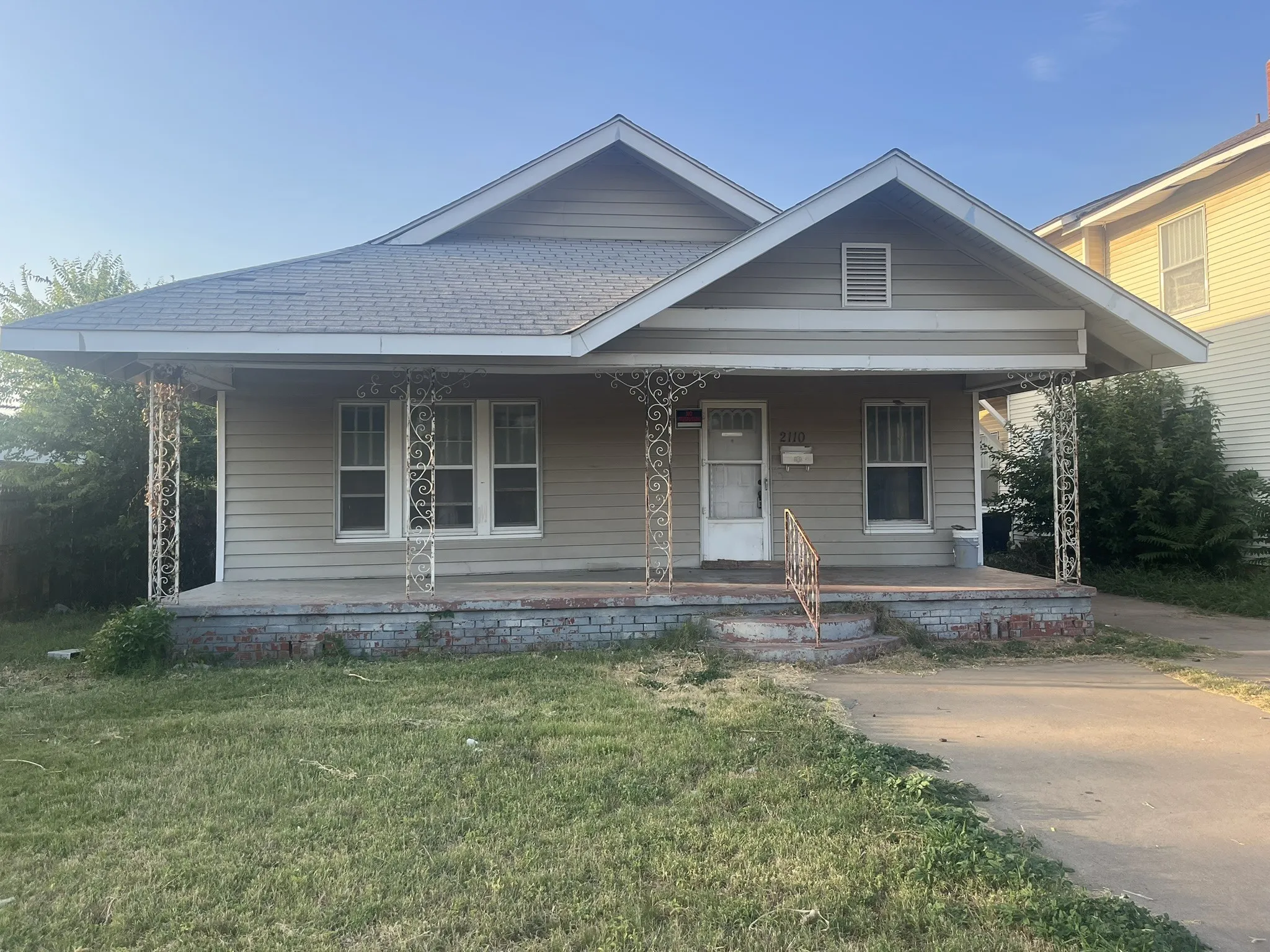 Single Family Residence For Sale in Wichita County , 2110 9th Street, Wichita Falls, Texas 76301, 2 Bedroom, 1 Bathroom, Garage spaces, 1,426 Sqft, built in 1919, Price $25,000, mls#21345958, Real Estate Agent in Wichita Falls, Homes For Sale in Wichita county, Homes For Sale in Wichita Falls, Realtor in Wichita Falls Texas, Real Estate Brokerage Independent Realty Texas, Luminita Cordes Realtor