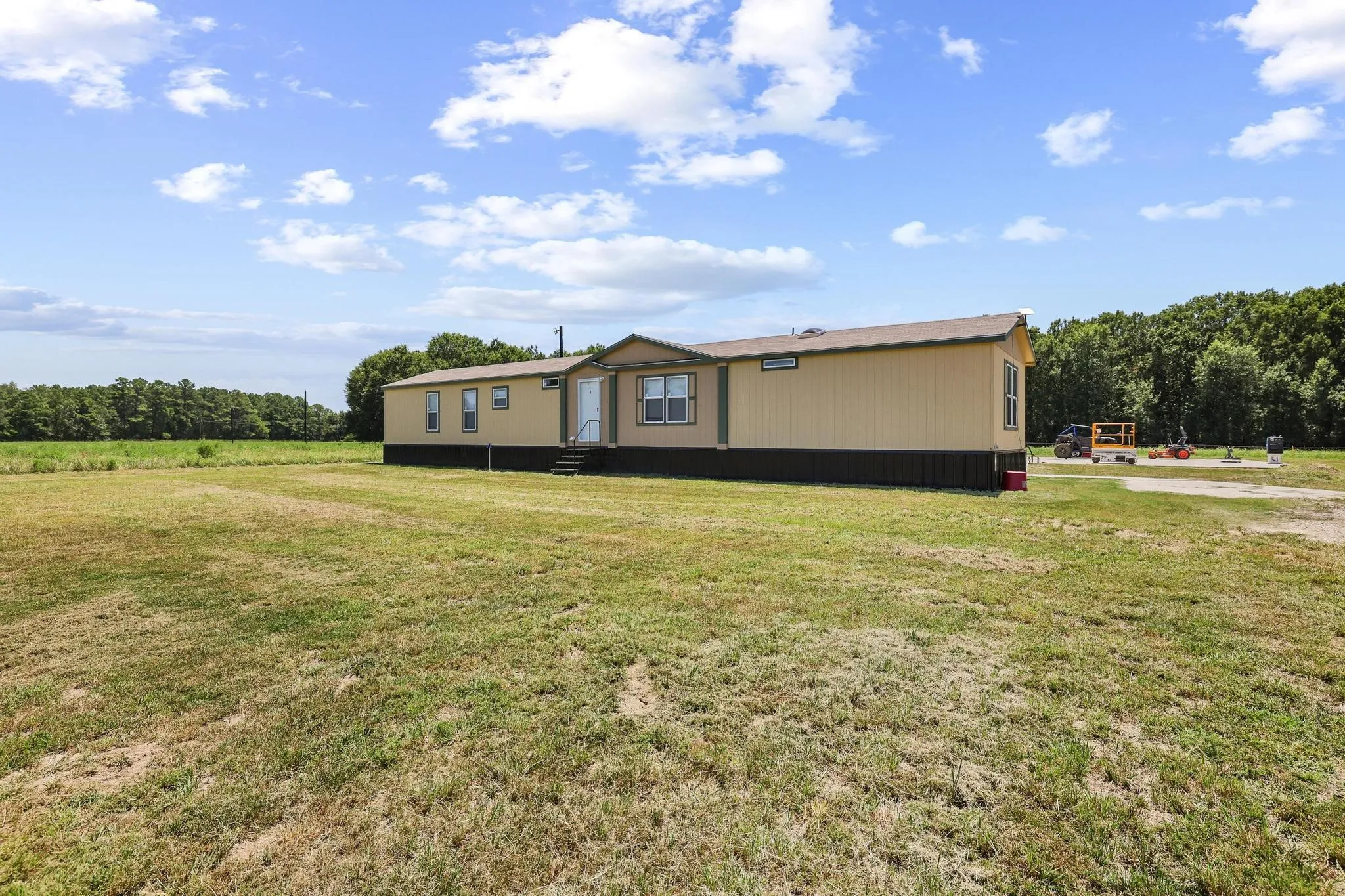 Farm For Sale in Red River (TX) County , 7091 FARM MARKET 412, Clarksville, Texas 75426, 2 Bedroom, 2 Bathroom, Garage spaces, 1,360 Sqft, built in 2023, mls#21345601, Real Estate Agent in Clarksville, Homes For Sale in Red River (TX) county, Homes For Sale in Clarksville, Realtor in Clarksville Texas, Real Estate Brokerage Independent Realty Texas, Luminita Cordes Realtor