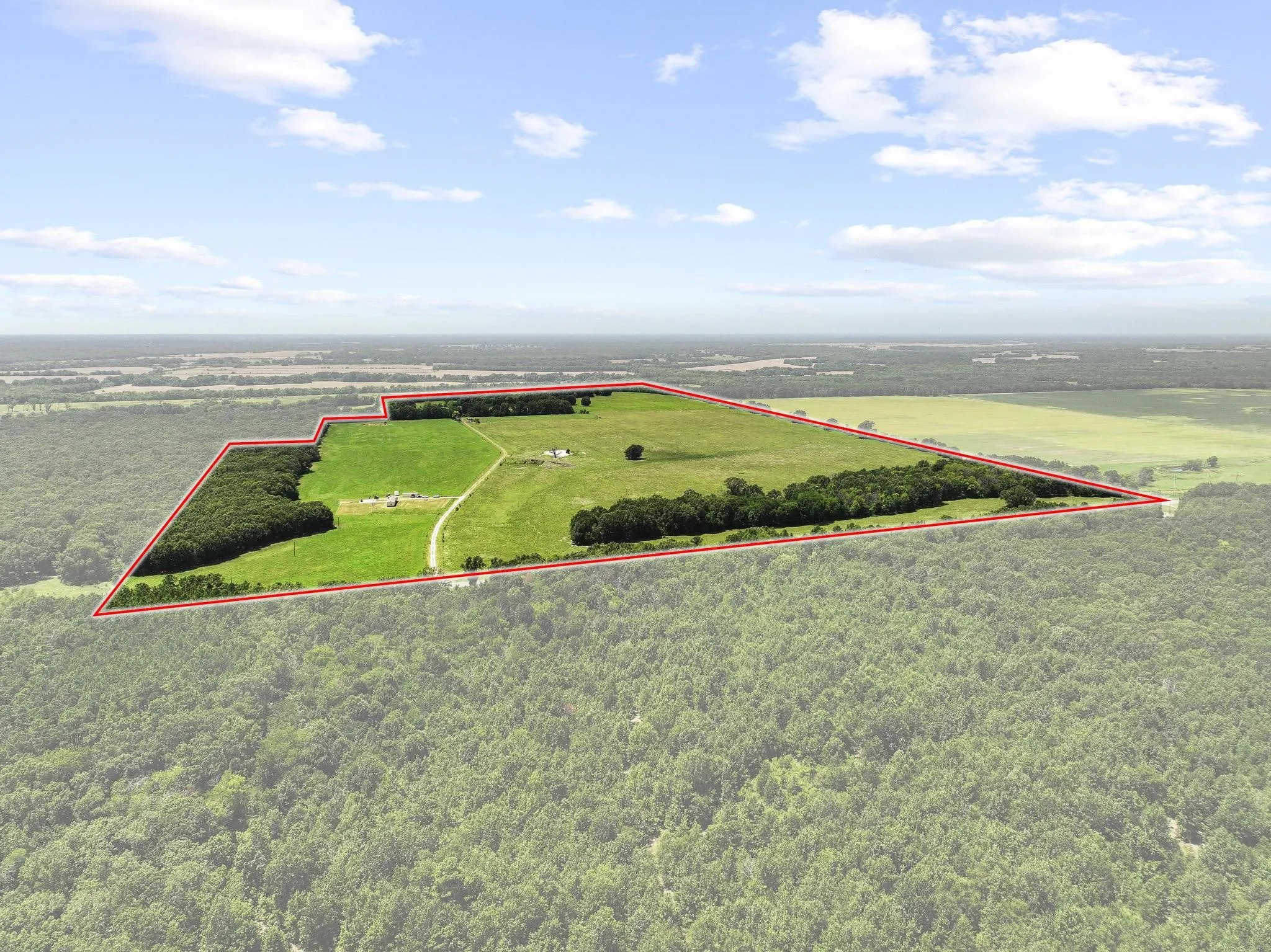 Farm For Sale in Red River (TX) County , 7091 FARM MARKET 412, Clarksville, Texas 75426, 2 Bedroom, 2 Bathroom, Garage spaces, 1,360 Sqft, built in 2023, mls#21345601, Real Estate Agent in Clarksville, Homes For Sale in Red River (TX) county, Homes For Sale in Clarksville, Realtor in Clarksville Texas, Real Estate Brokerage Independent Realty Texas, Luminita Cordes Realtor