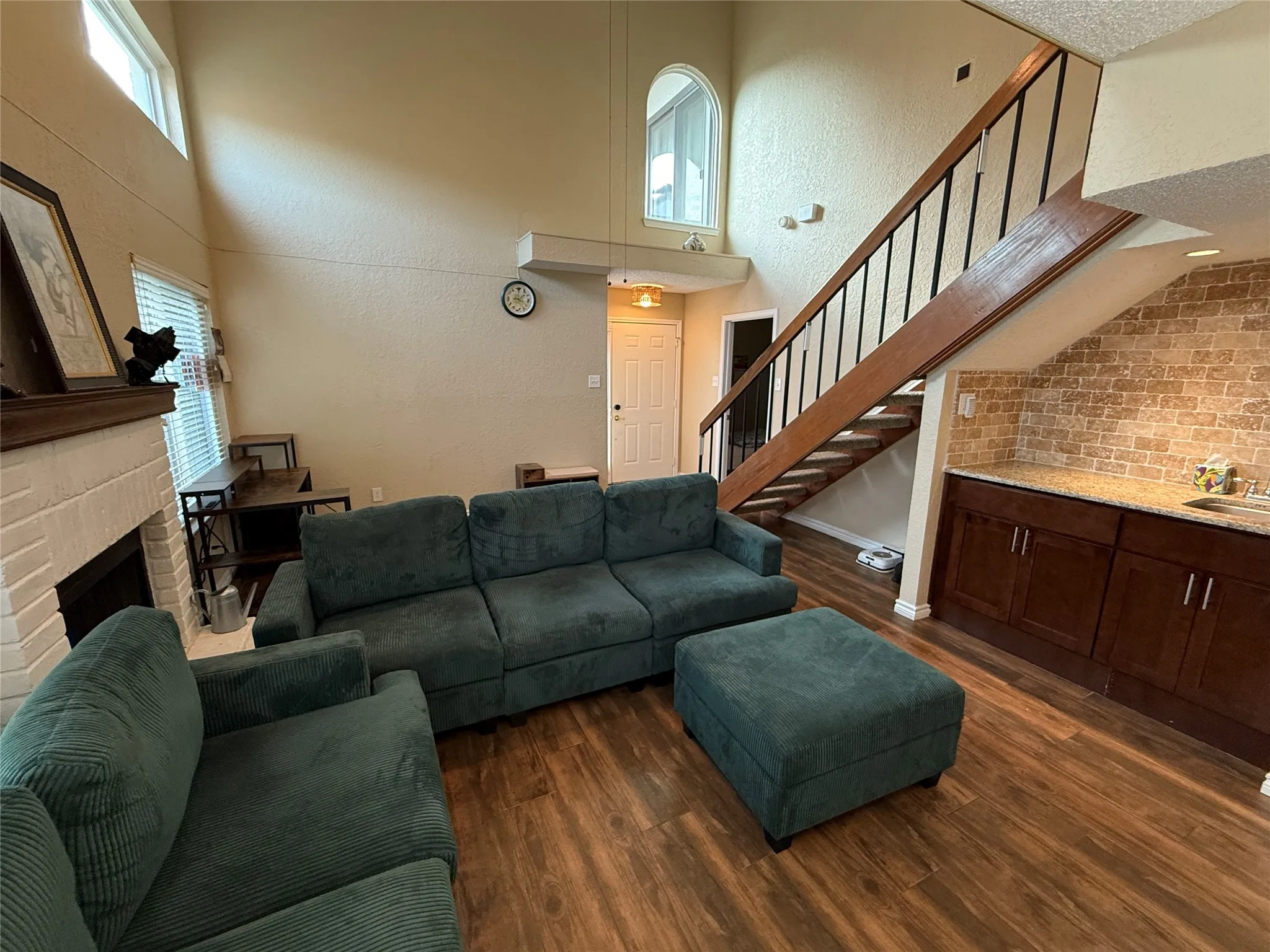 Townhouse For Rent in Collin County , 18040 Midway Road 241, Dallas, Texas 75287, 2 Bedroom, 2 Bathroom, 1 Garage spaces, 1,442 Sqft, built in 1984, mls#21345771, Real Estate Agent in Dallas, Homes For Rent in Collin county, Homes For Rent in Dallas, Realtor in Dallas Texas, Real Estate Brokerage Independent Realty Texas, Luminita Cordes Realtor